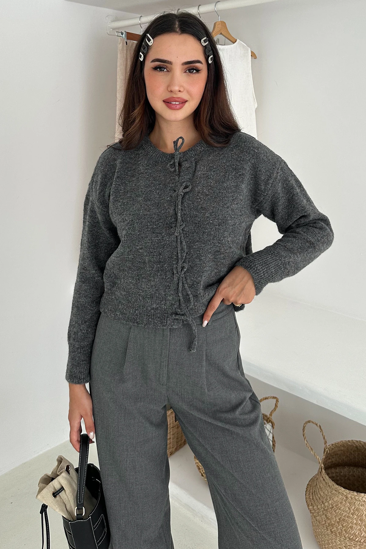 Kadın Fiyonk Detaylı Dokulu Triko – Yaratıcı & Şehirli Stil