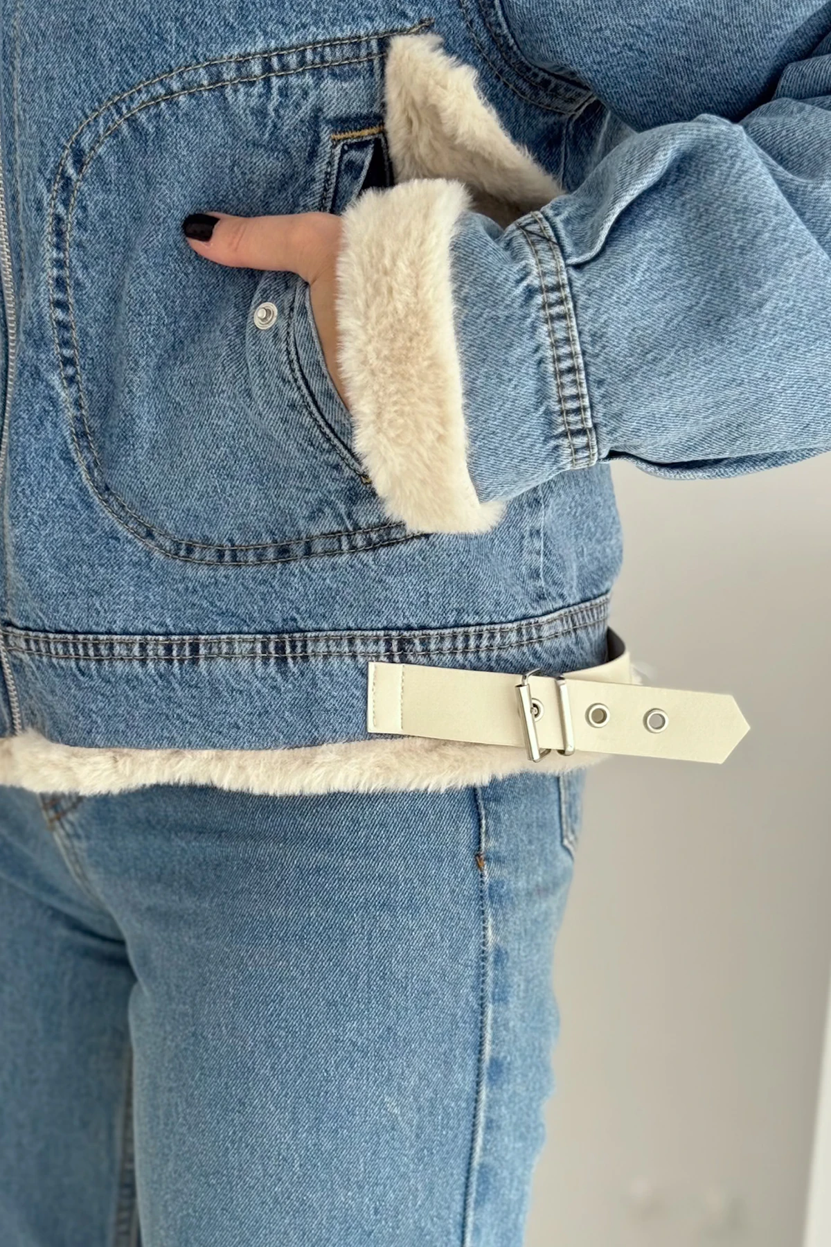 Kadın Kürk Astarlı Denim Ceket – Sıcak & Sokak Stili