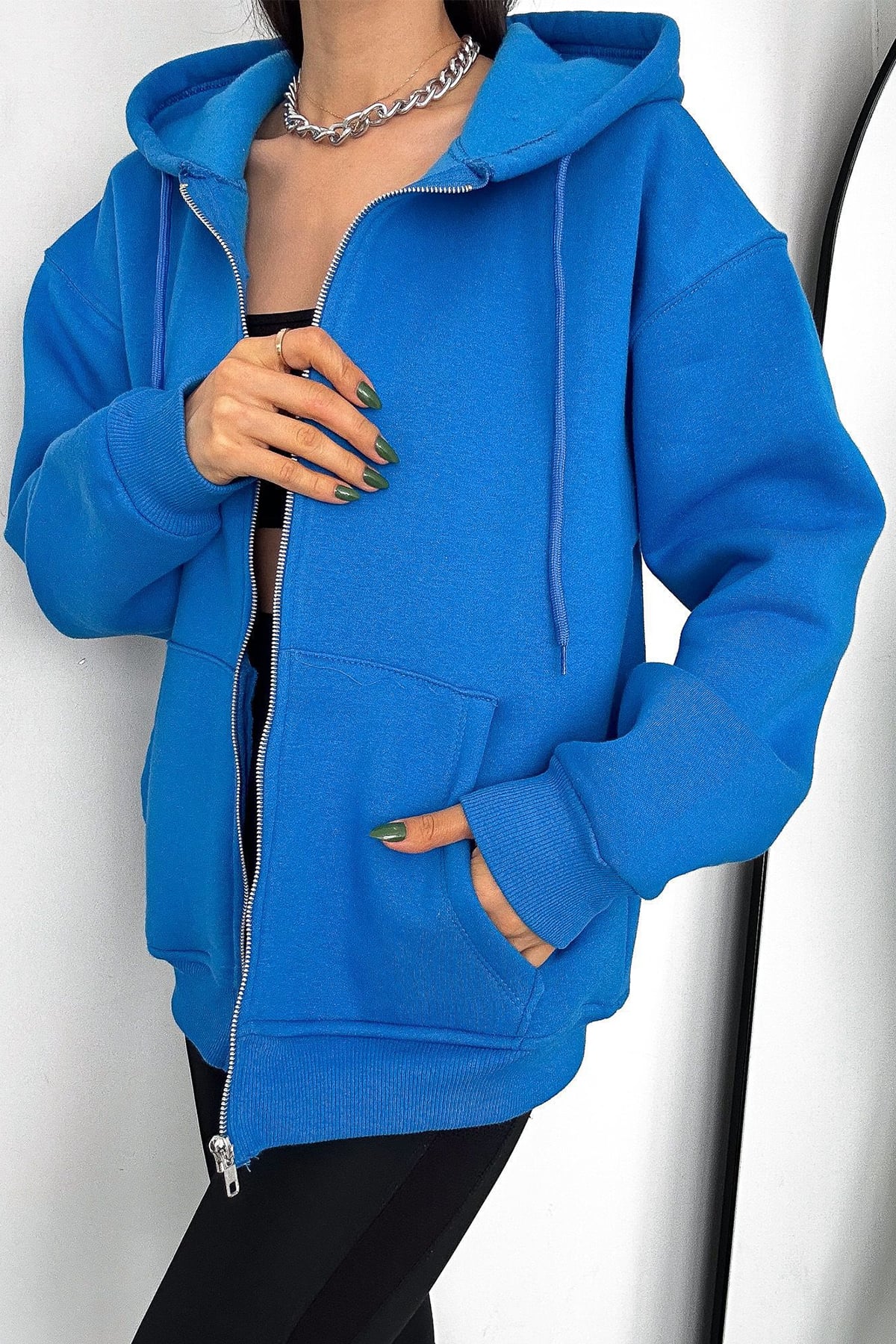 Unisex Fermuarlı Kapüşonlu Sweatshirt – Günlük Sokak Stili