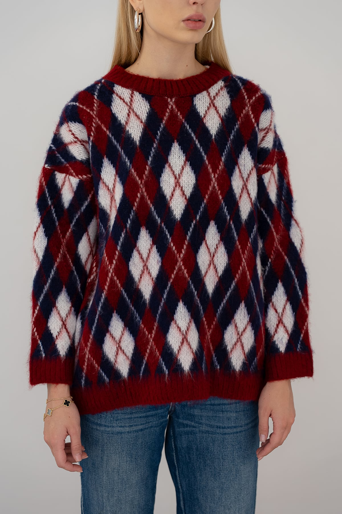 Kadın Oversize Sardonlu Tiftik Kazak – Yumoş Dokulu & Desenli