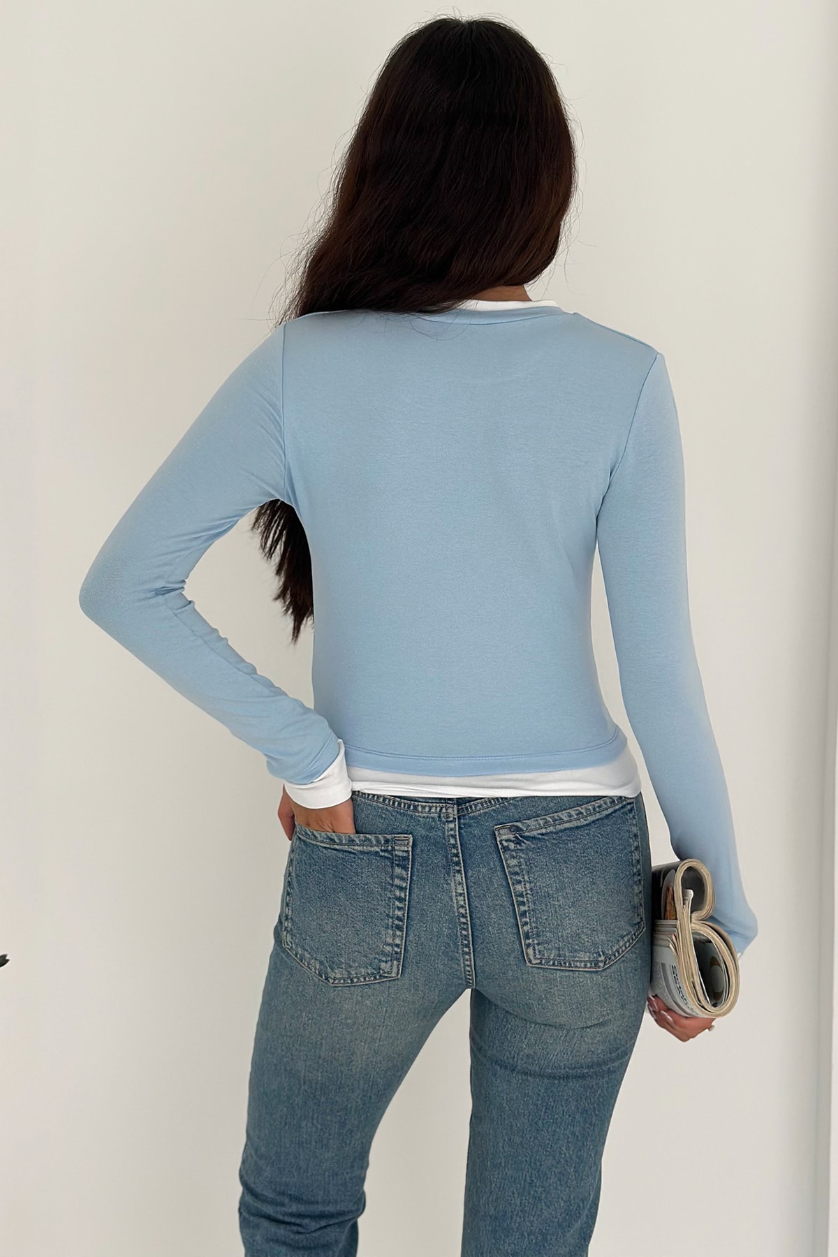 Uzun Kollu Detaylı Bluz – Minimal Şıklık
