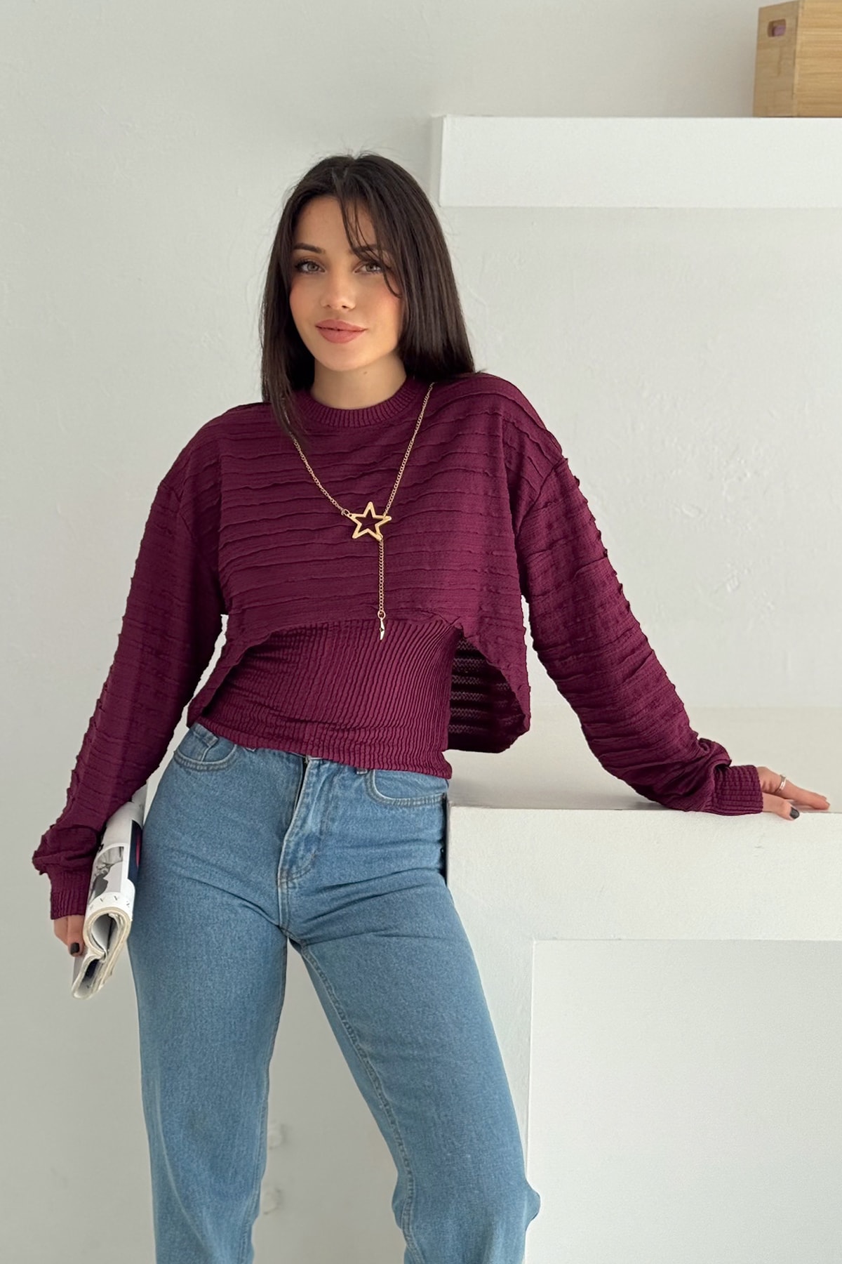 Kadın Dokulu Atlet & Kolye & Sweatshirt Takım – Sıcak & Şehirli Stil