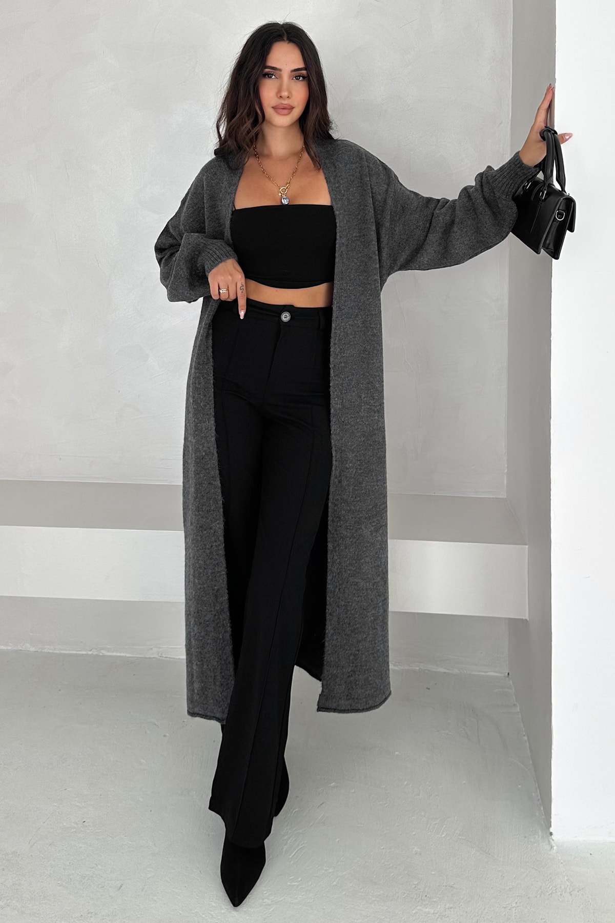 Kadın Uzun Açık Triko Trençkot – Astarsız, Modern & Şehirli Stil