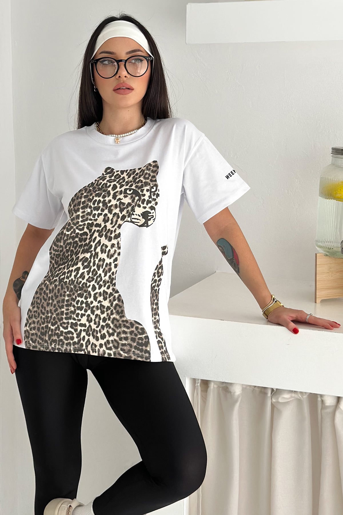Kadın Leopar Baskılı Oversize Tişört – WEEKEND Detaylı & Rahat Kesim