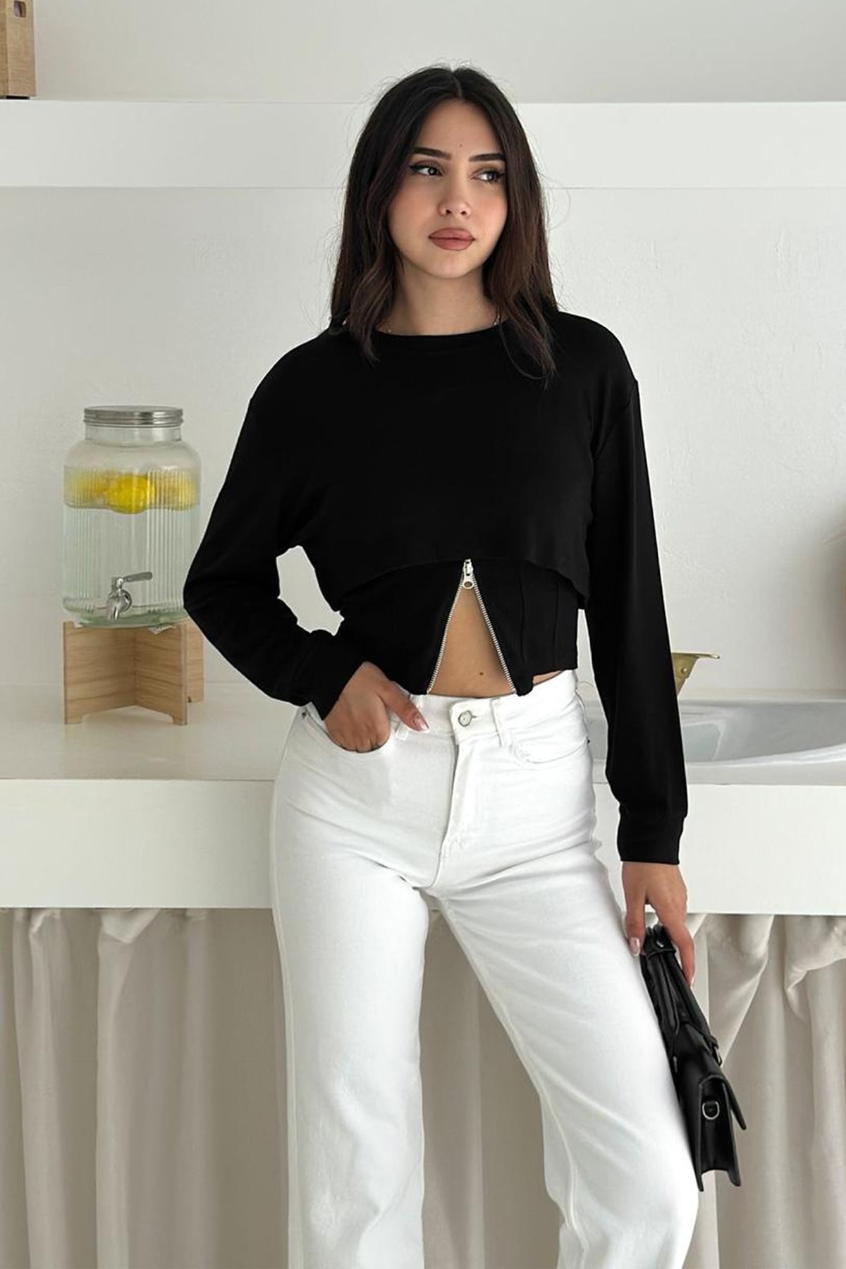 Kadın Fermuar Detaylı Crop Üst – Modern Kesim & Cesur Stil