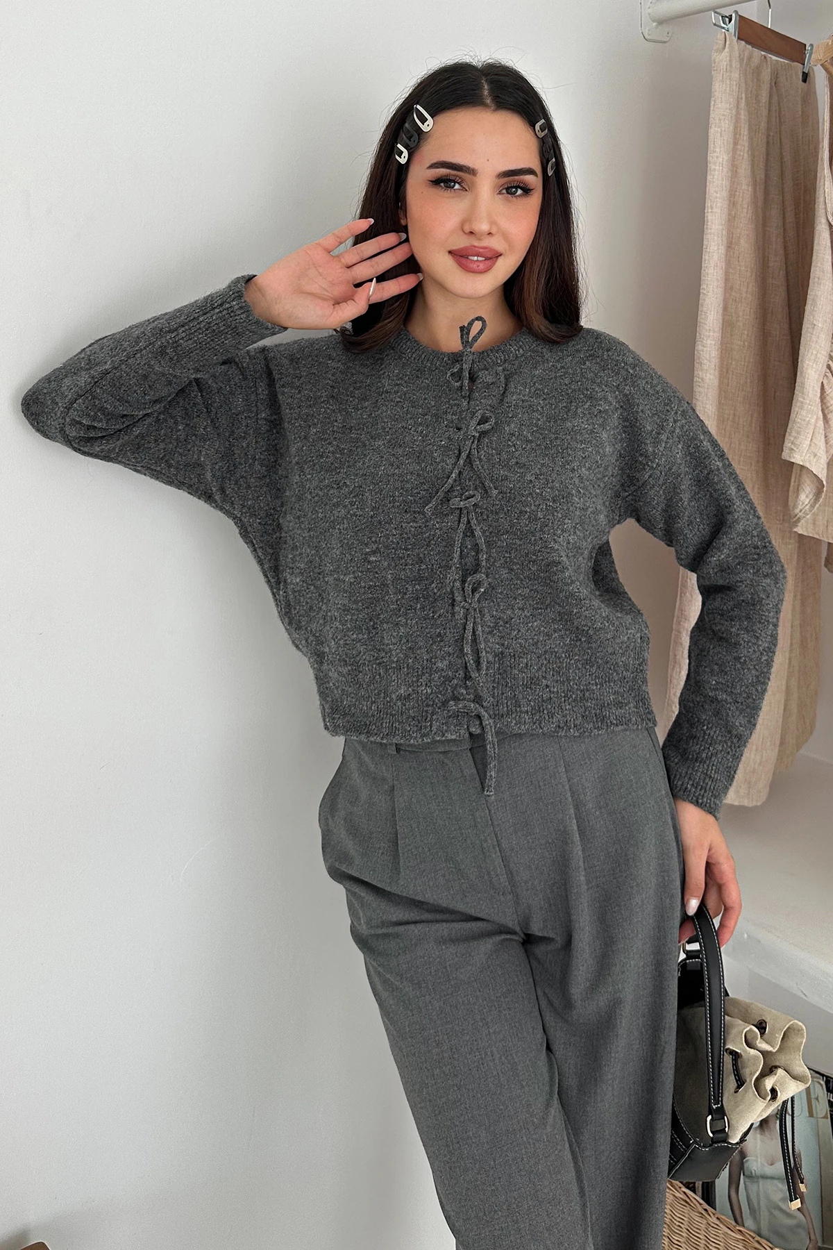 Kadın Fiyonk Detaylı Dokulu Triko – Yaratıcı & Şehirli Stil