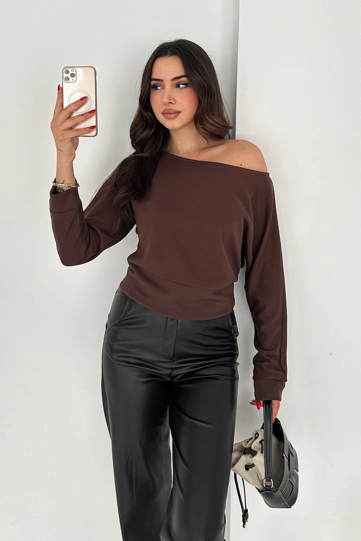 Kadın Omuz Açık Uzun Kollu Bluz – Wine Mood