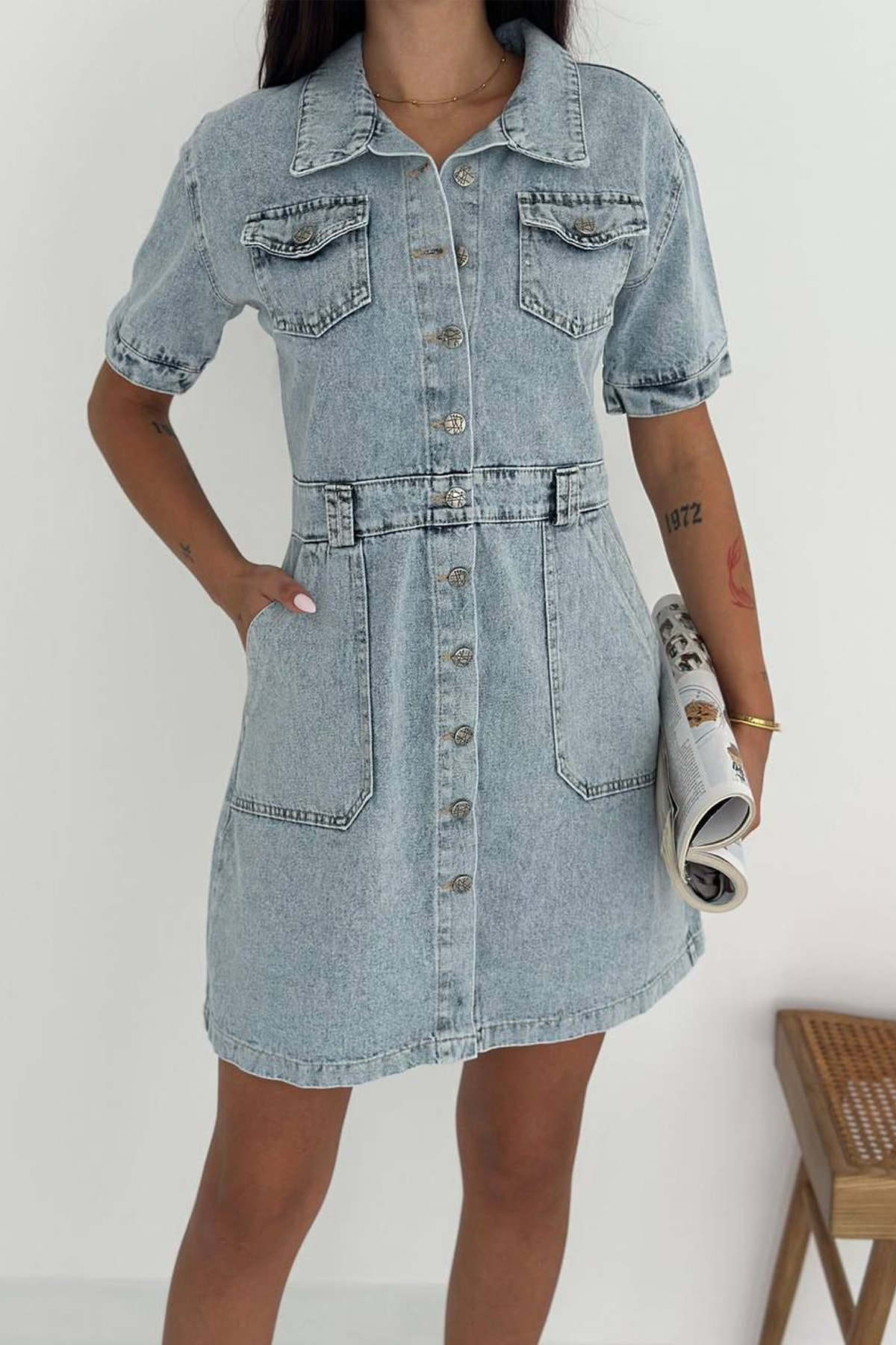 Kadın Düğmeli Denim Elbise – Rahat & Şehirli Stil