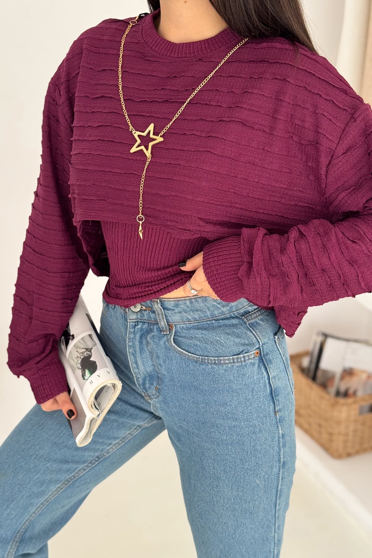Kadın Dokulu Atlet & Kolye & Sweatshirt Takım – Sıcak & Şehirli Stil