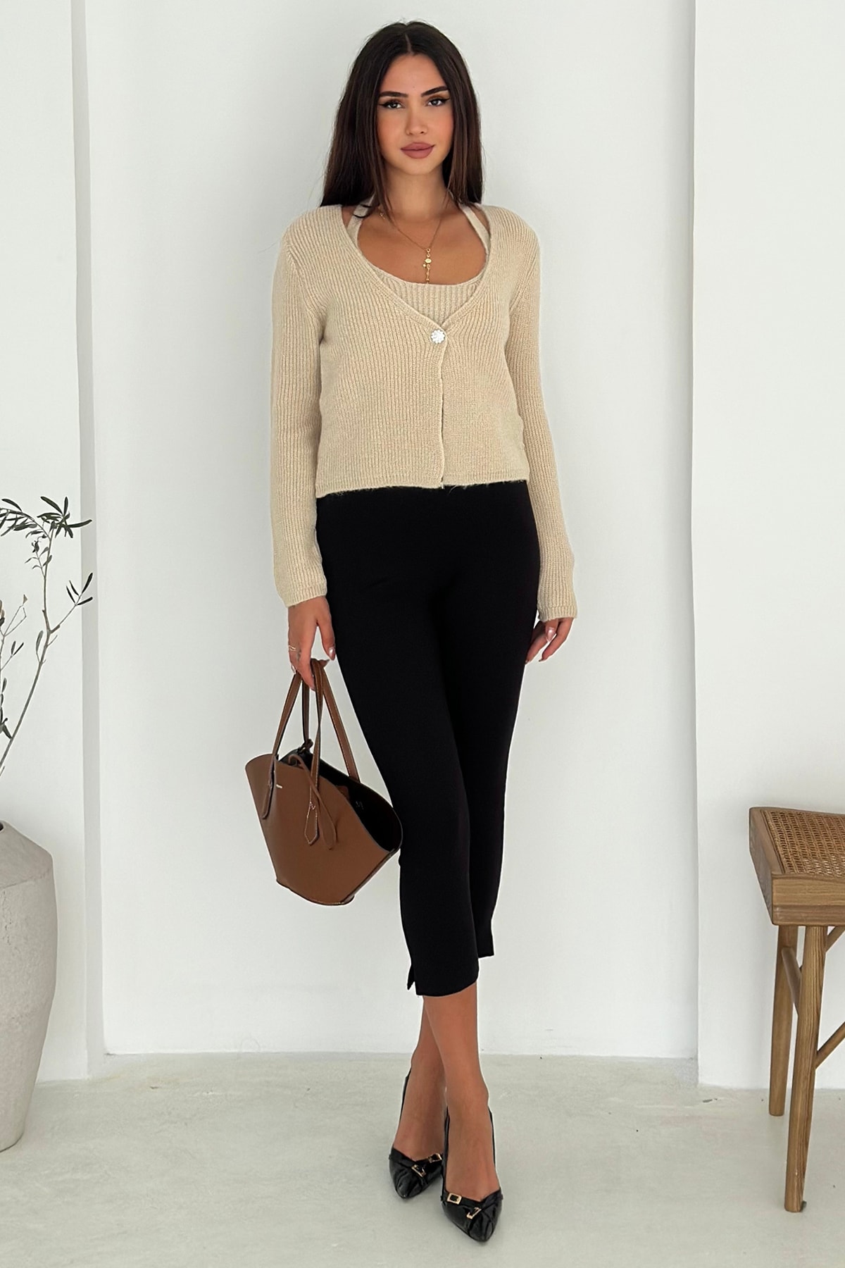 Kadın Örgü Crop Top & Hırka Takımı – Yumuşak & Minimal Stil