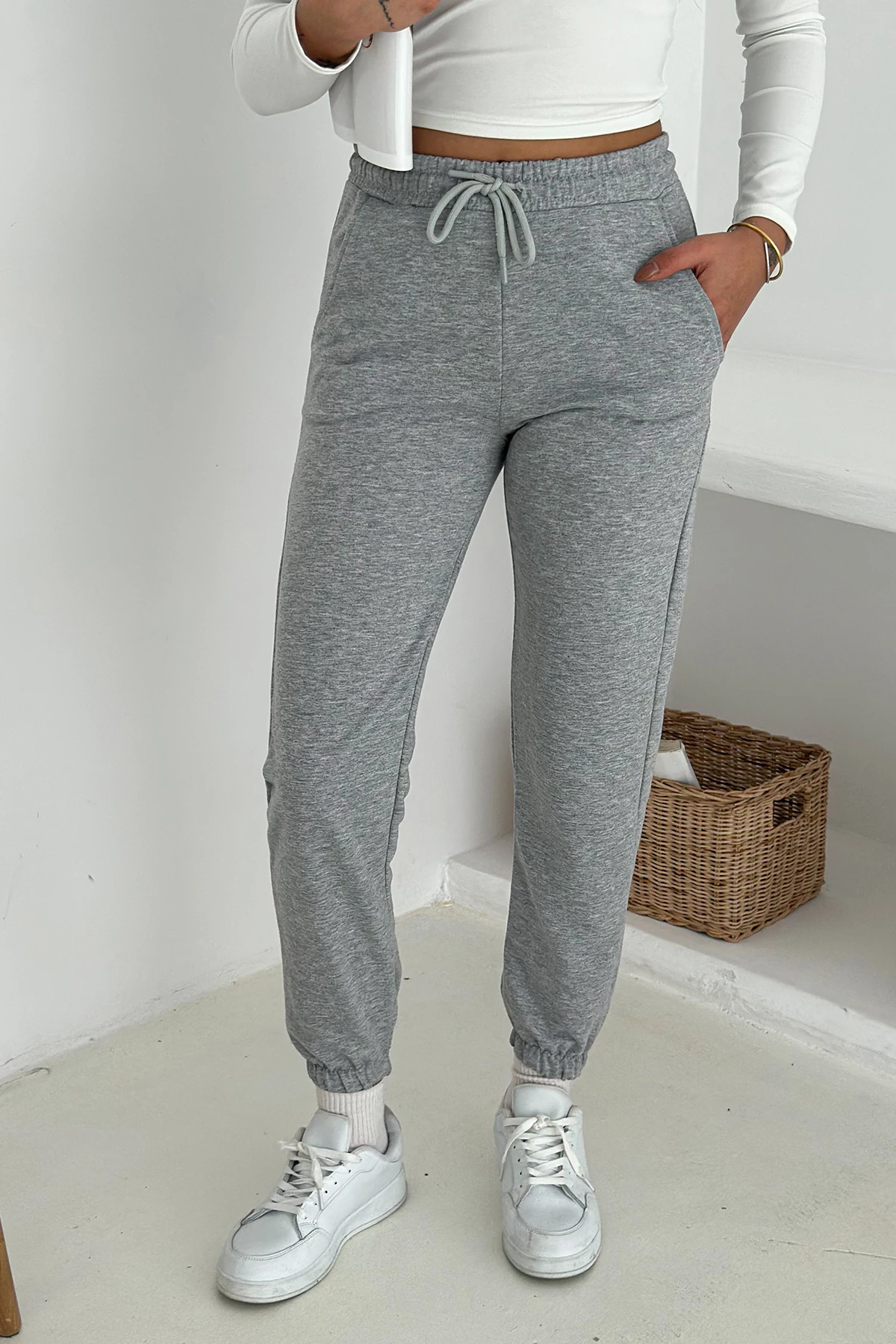 Kadın Bağcıklı Jogger Pantolon & Eşofman Altı – Sportif & Enerjik Stil