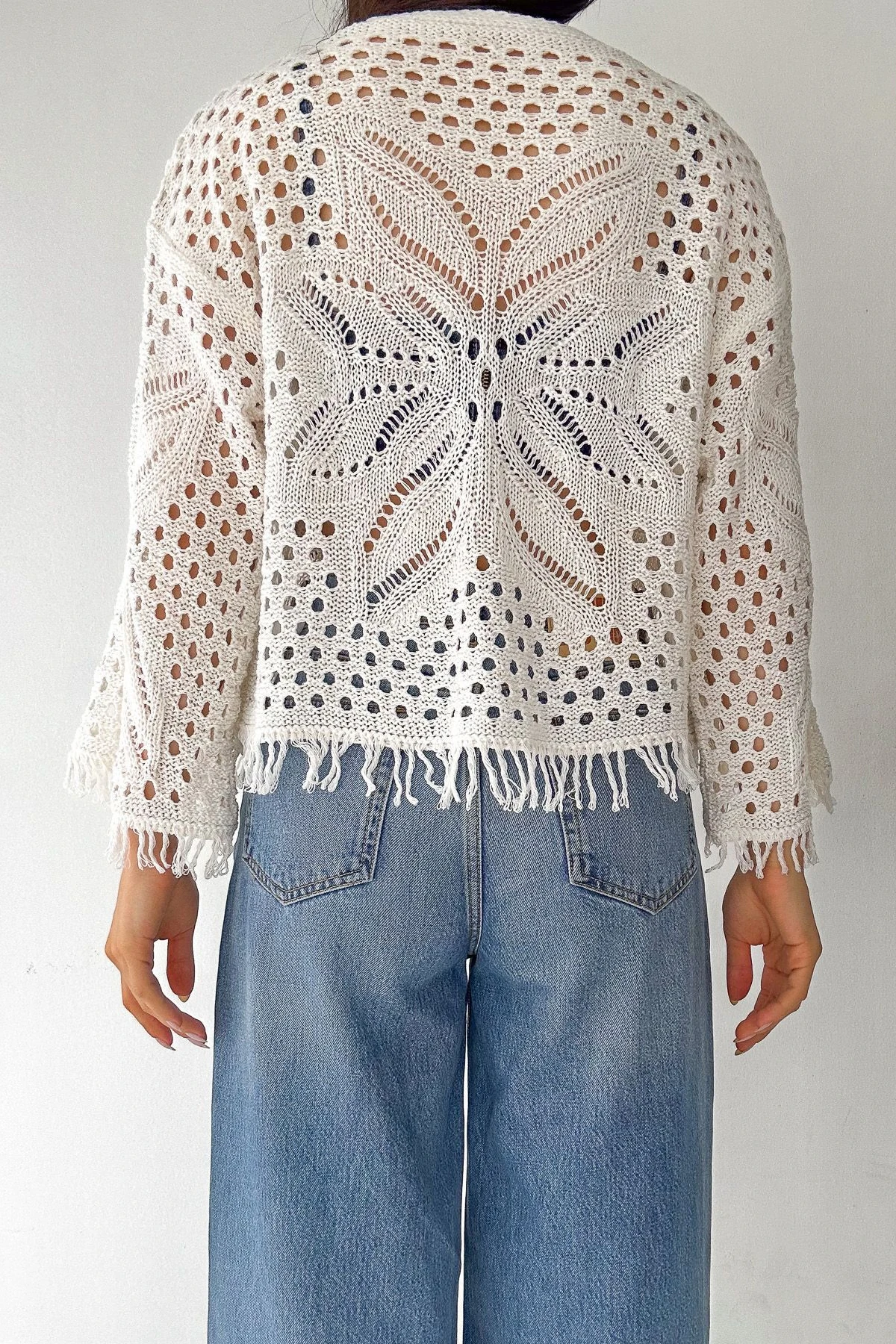 Kadın Yaprak Desenli Püsküllü Triko Hırka – Bohem & Hafif Stil