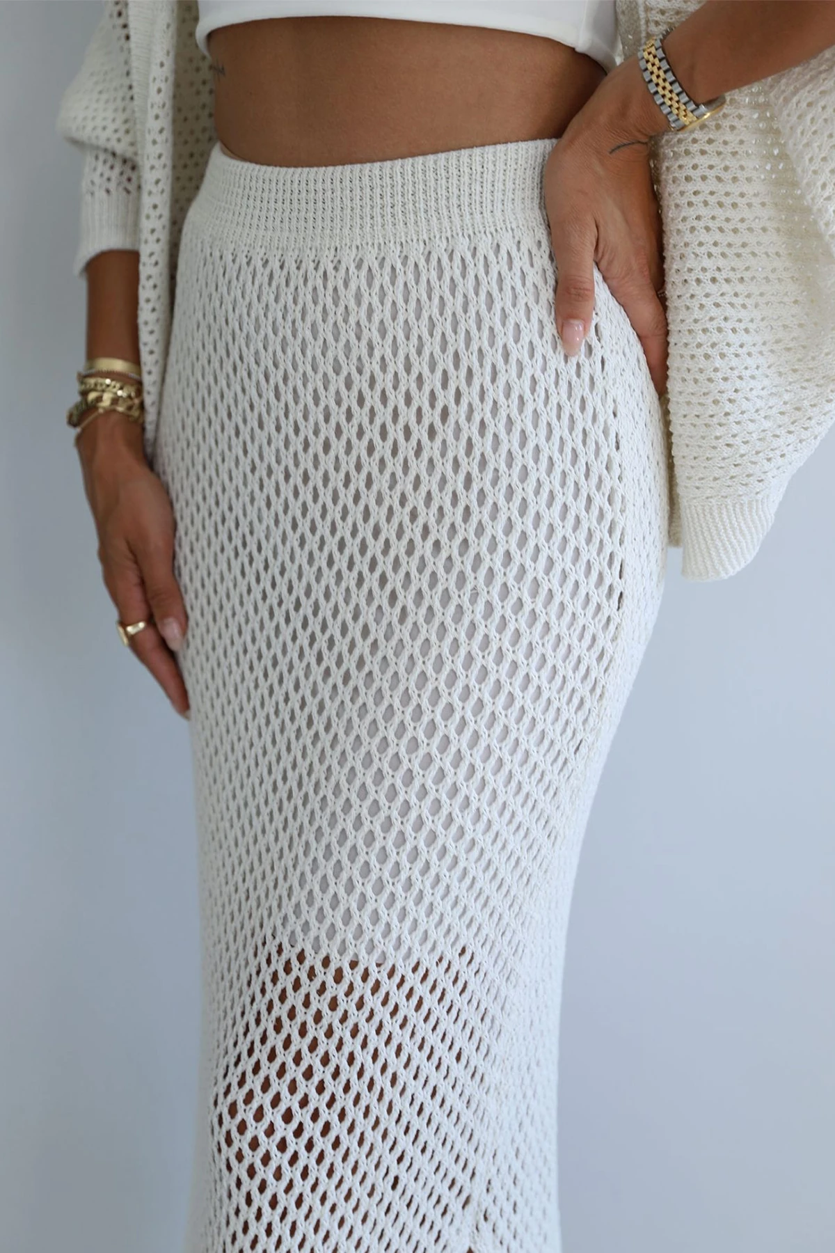 Kadın Örgü Dokulu Yırtmaçlı Midi Etek – Hafif & Yazlık Stil