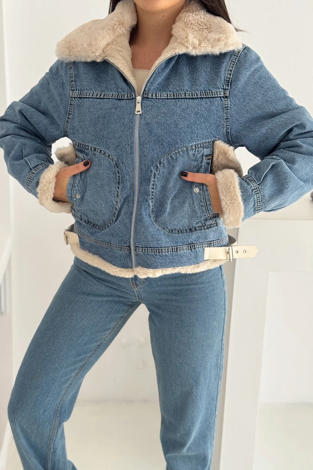 Kadın Kürk Astarlı Denim Ceket – Sıcak & Sokak Stili