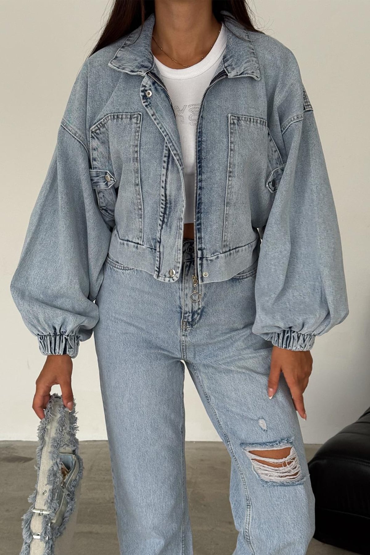 Kadın Açık Mavi Kısa Denim Ceket – Elastik Manşetli Crop Model