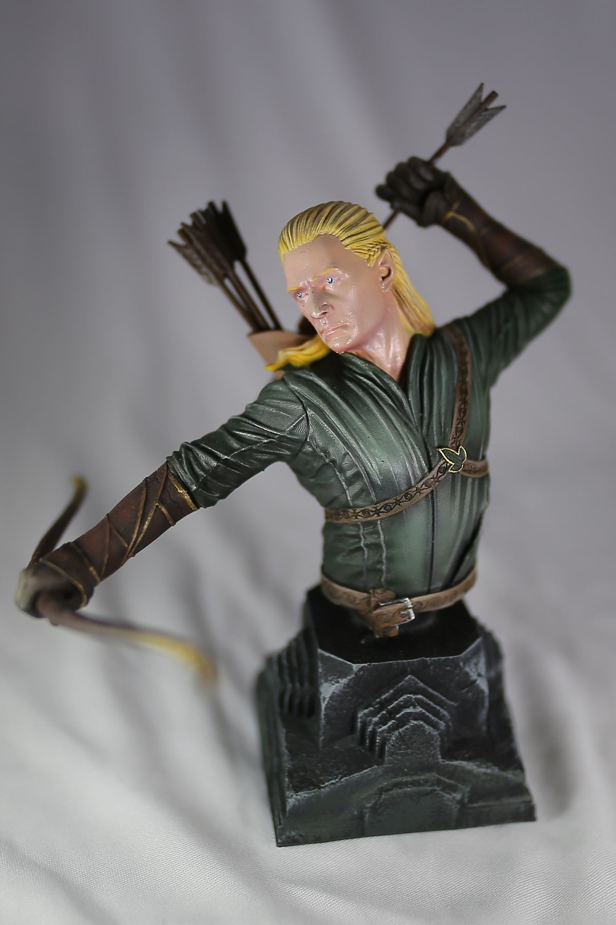 Legolas Yüzüklerin Efendisi El Boyaması Figür 12 cm