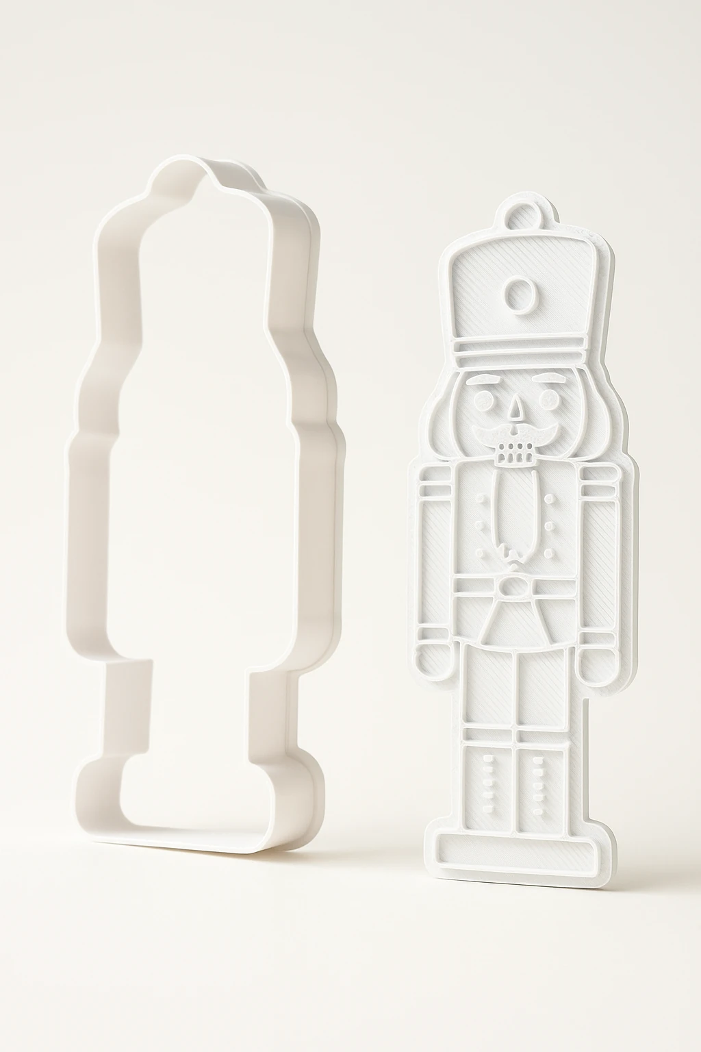 Fındıkkıran Adam Yılbaşı Kurabiye Kalıbı Hamur Şekillendirme Aparatı 12 cm