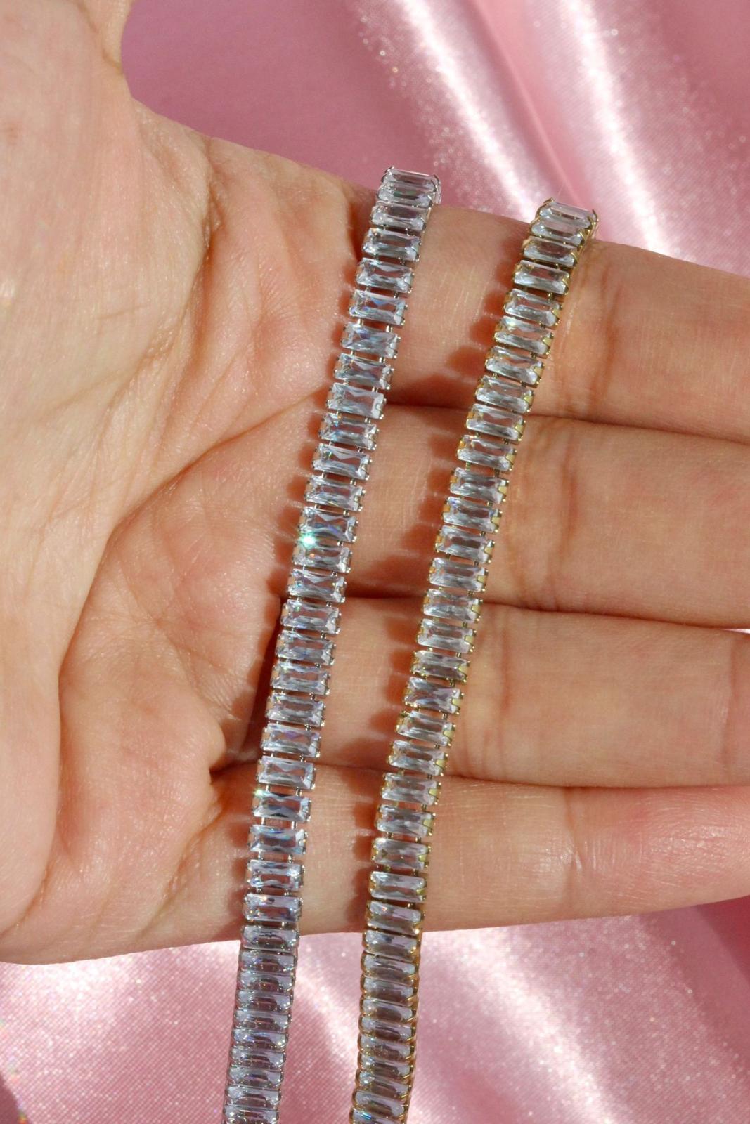 White Zircon Stone Waterway Necklace