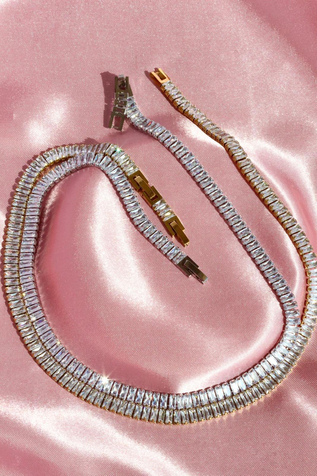 White Zircon Stone Waterway Necklace