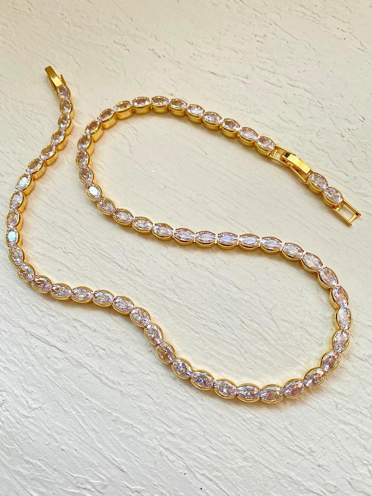 Oval Zirkon Taşlı Gold Kolye