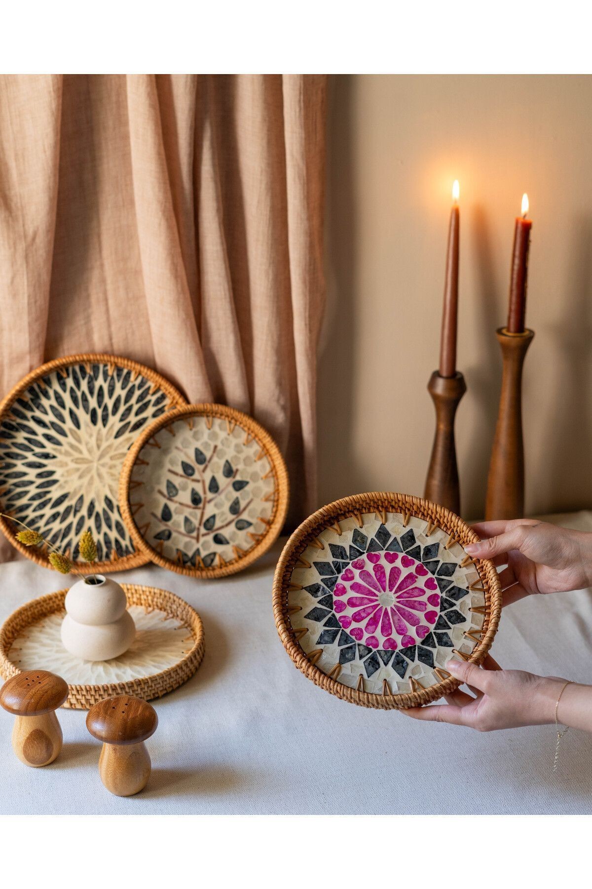EL YAPIMI RATTAN SEDEFLİ TEPSİ 22cm