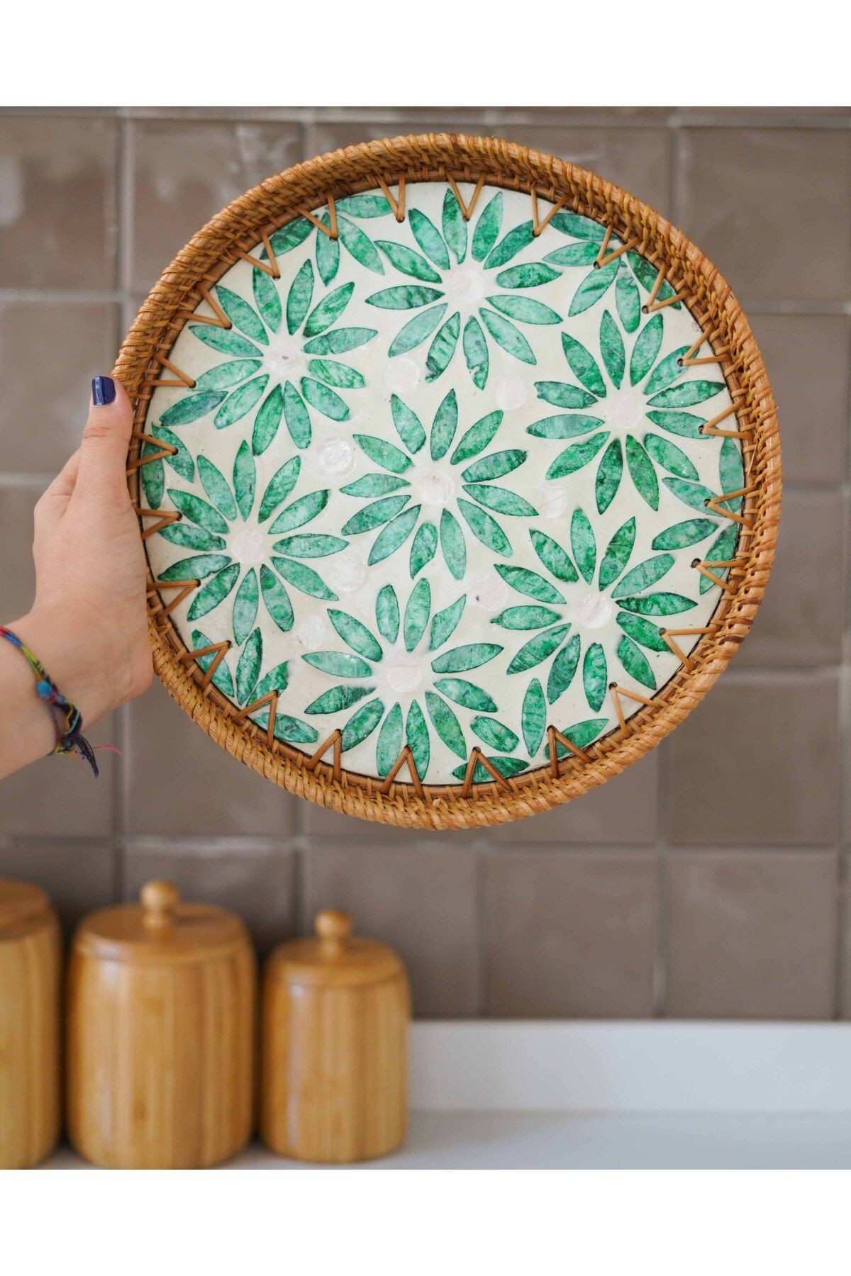 EL YAPIMI RATTAN SEDEFLİ TEPSİ 27,5 CM