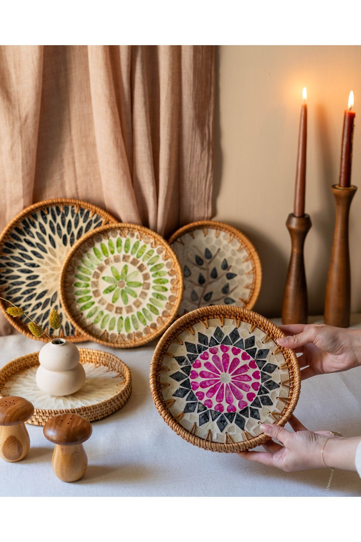 EL YAPIMI RATTAN SEDEFLİ TEPSİ 22cm