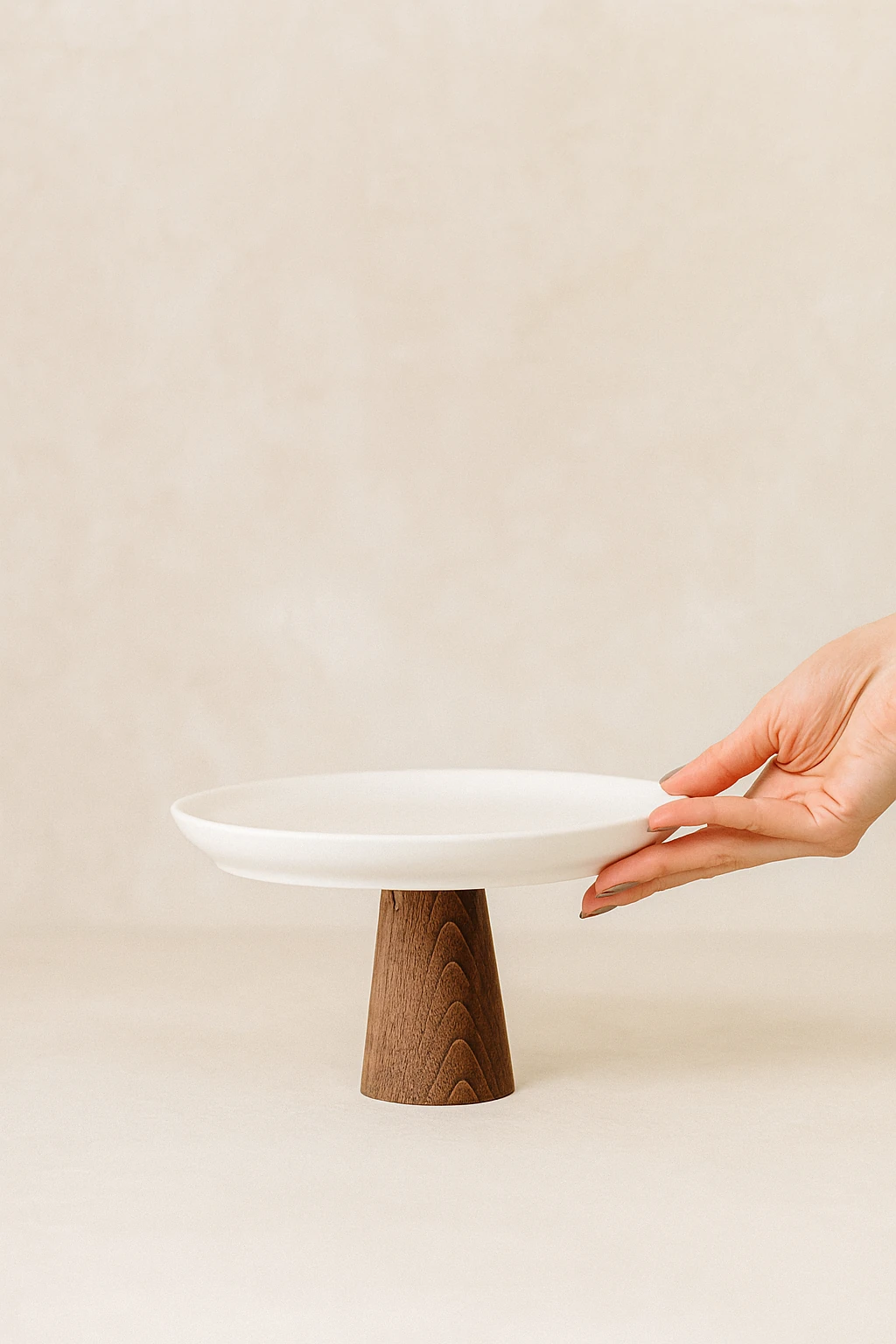 Doğal Ahşap Detaylı Seramik Pasta ve Sunum Standı