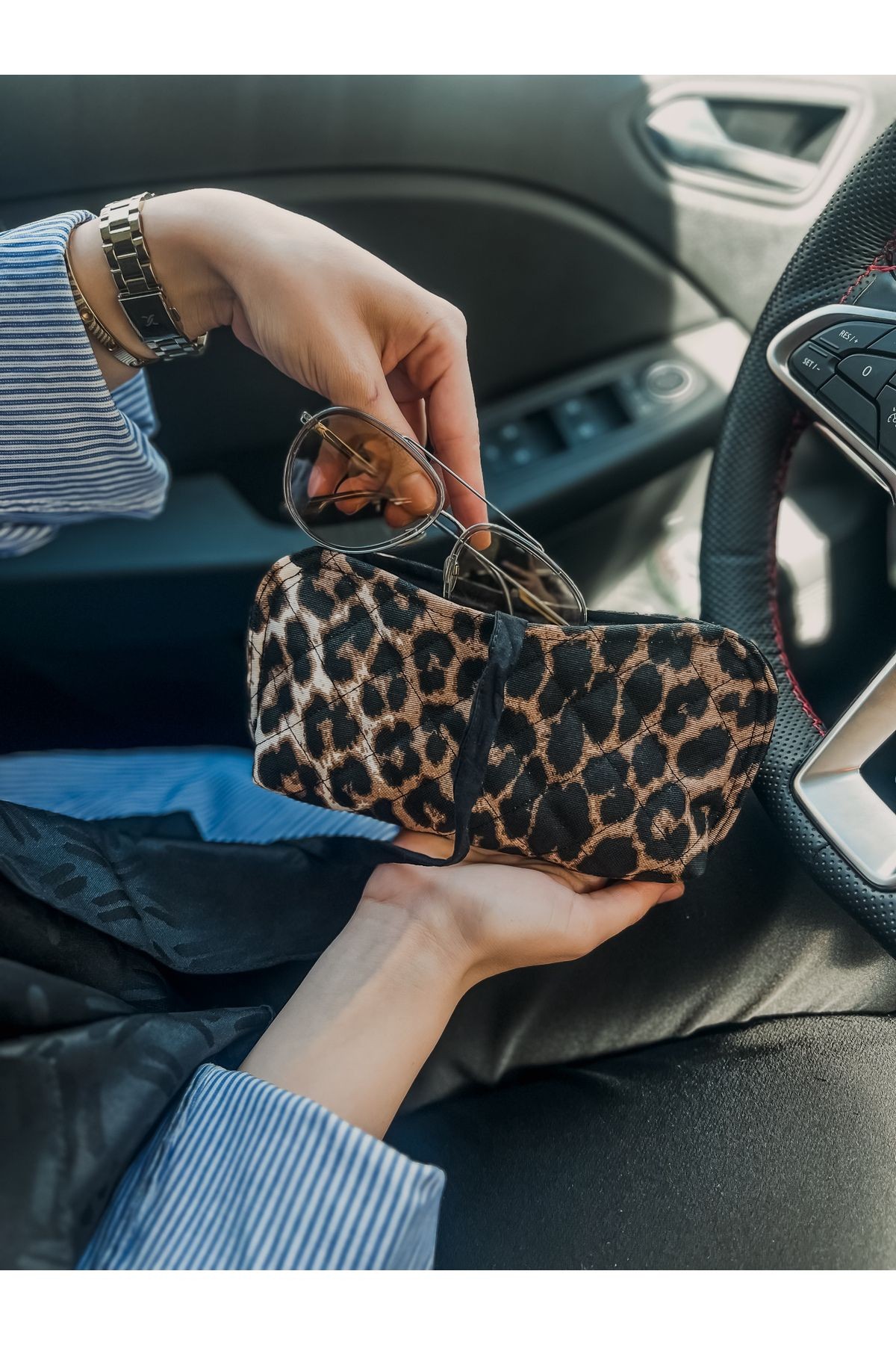 KaiLeopard Bağlamalı Gözlük Kılıfı
