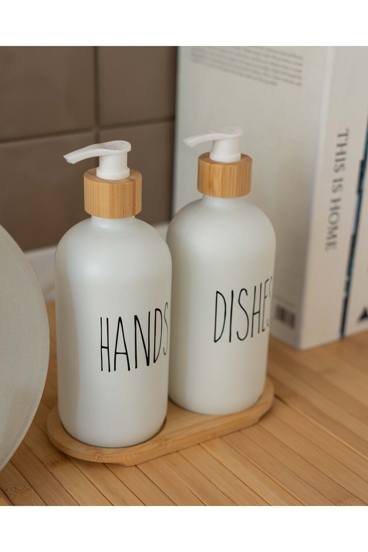 2'li Bambu Altlıklı Beyaz Cam Hands / Dishes Sabunluk Seti