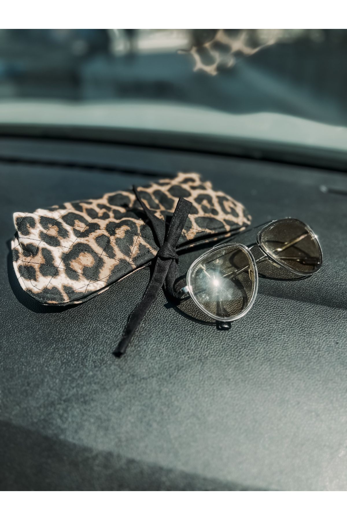 KaiLeopard Bağlamalı Gözlük Kılıfı