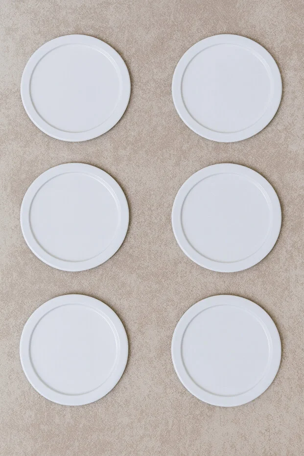  6'Lı Beyaz Yuvarlak Paslanmaz Çelik Kahve, Pasta Dekoratif Servis ve Tepsi Seti