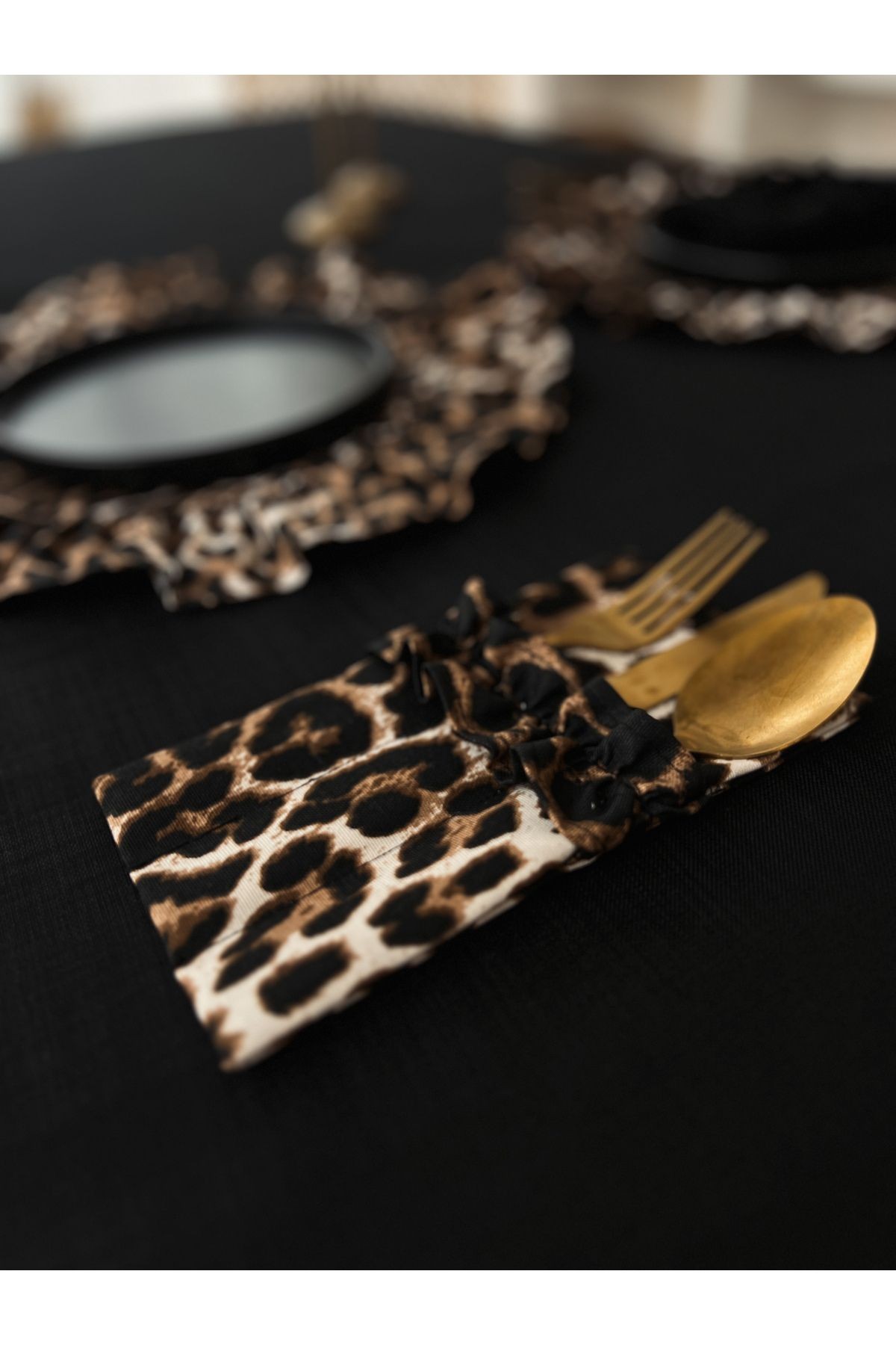 Leopard Fırfırlı 3 Bölmeli Çatal-Kaşık-Bıçak Kılıfı 2Li