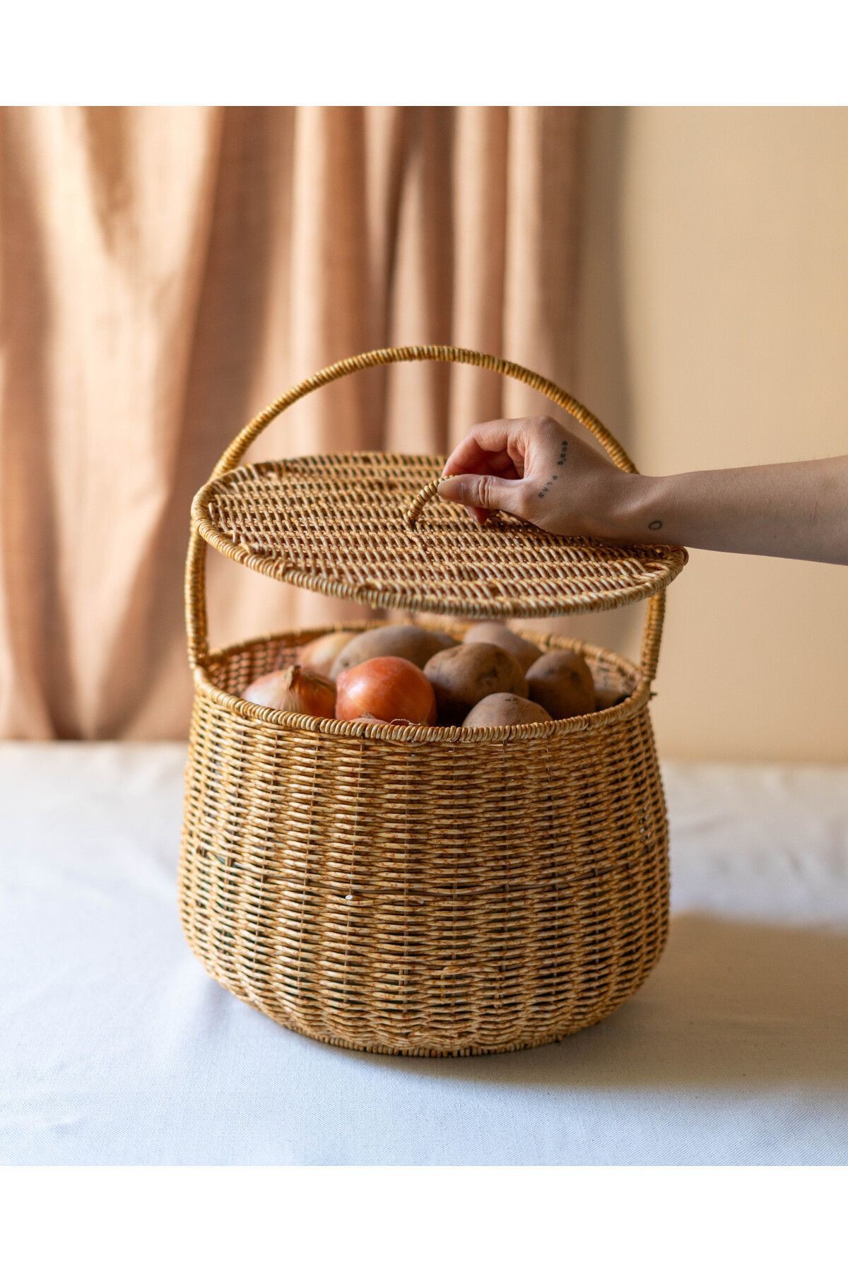 Rattan Kulplu Kapaklı Sepet/Piknik Sepeti