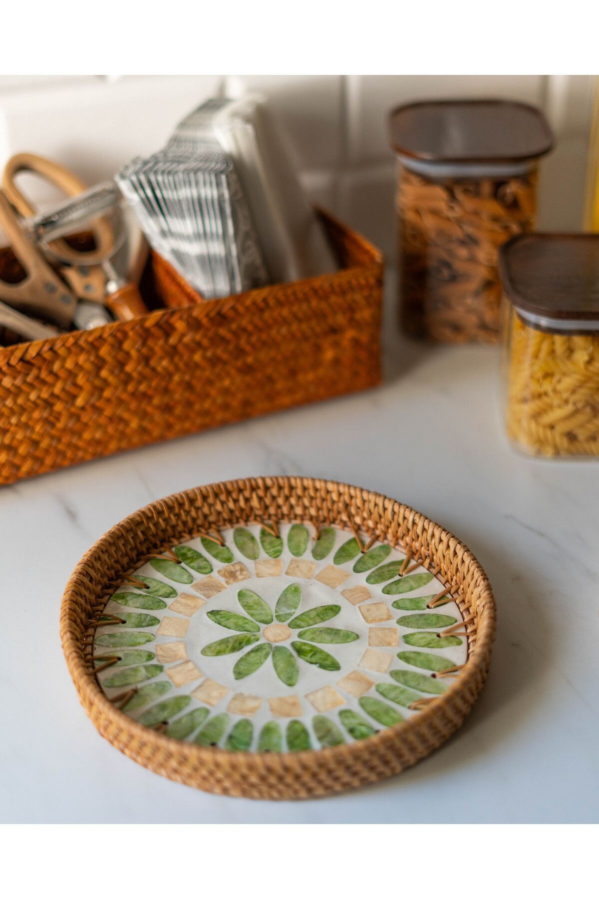 EL YAPIMI RATTAN SEDEFLİ TEPSİ 27,5CM