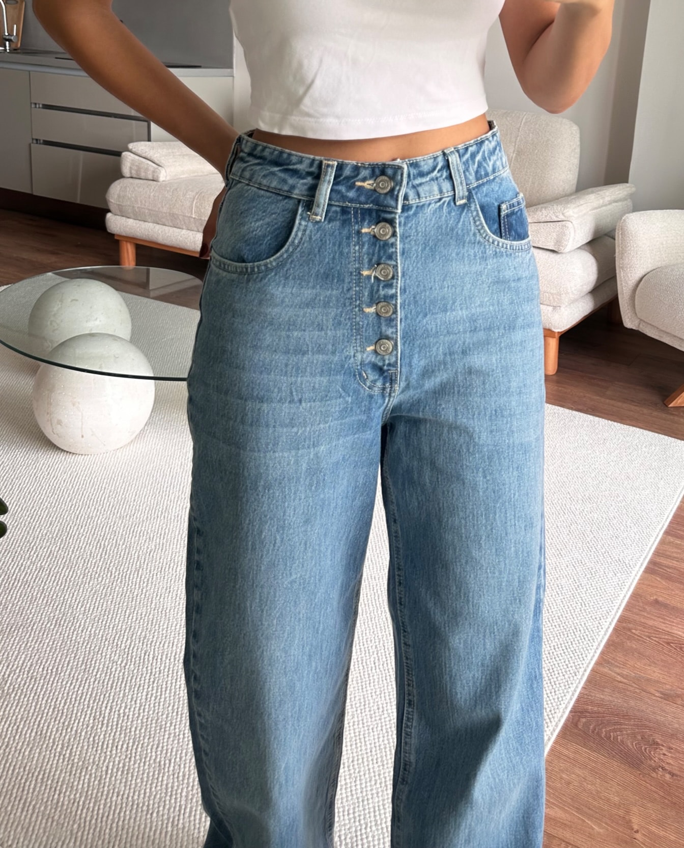 Düğme Detaylı Geniş Paça Kot Pantolon