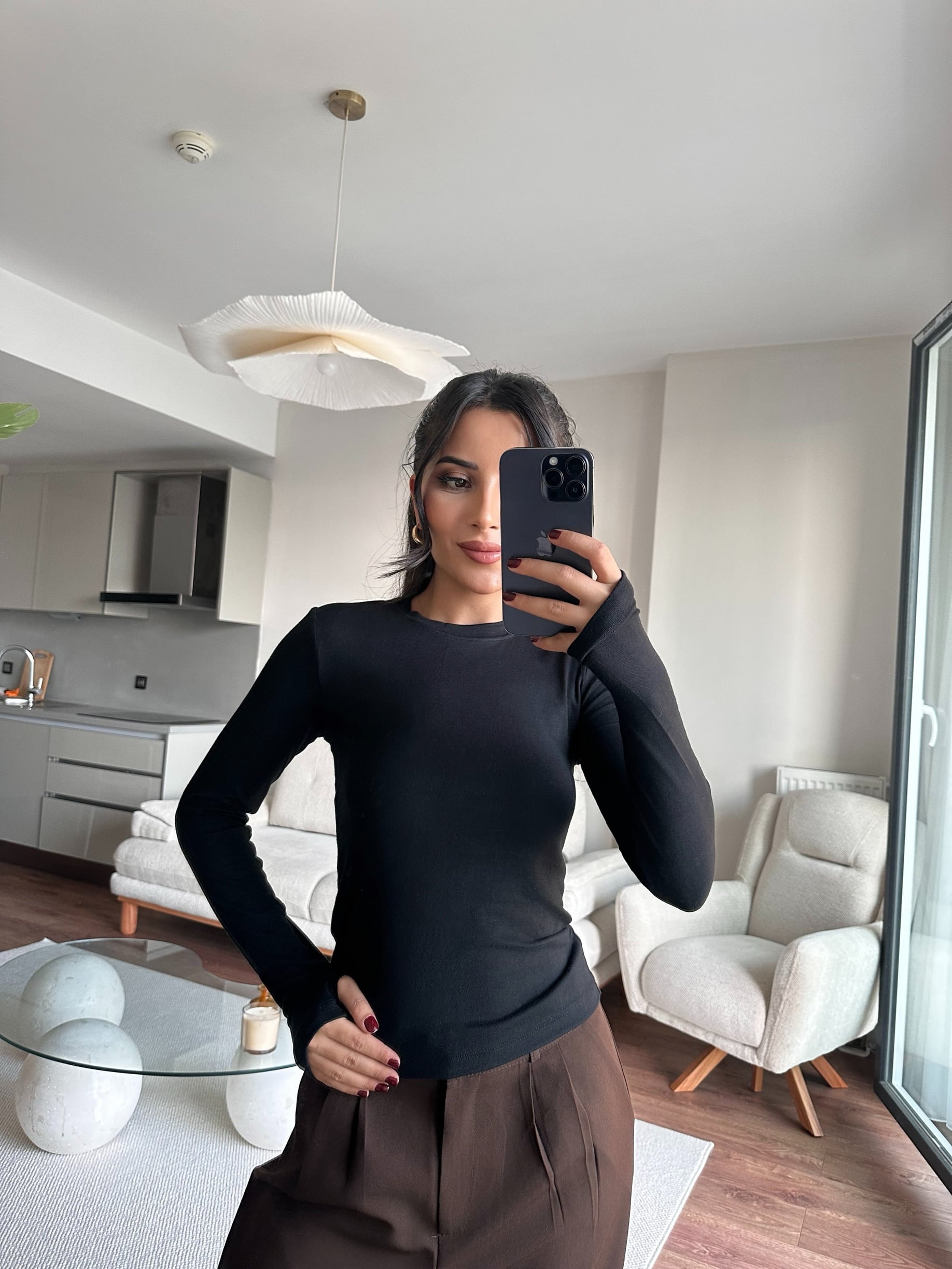 Parmak Geçmeli Siyah Body 