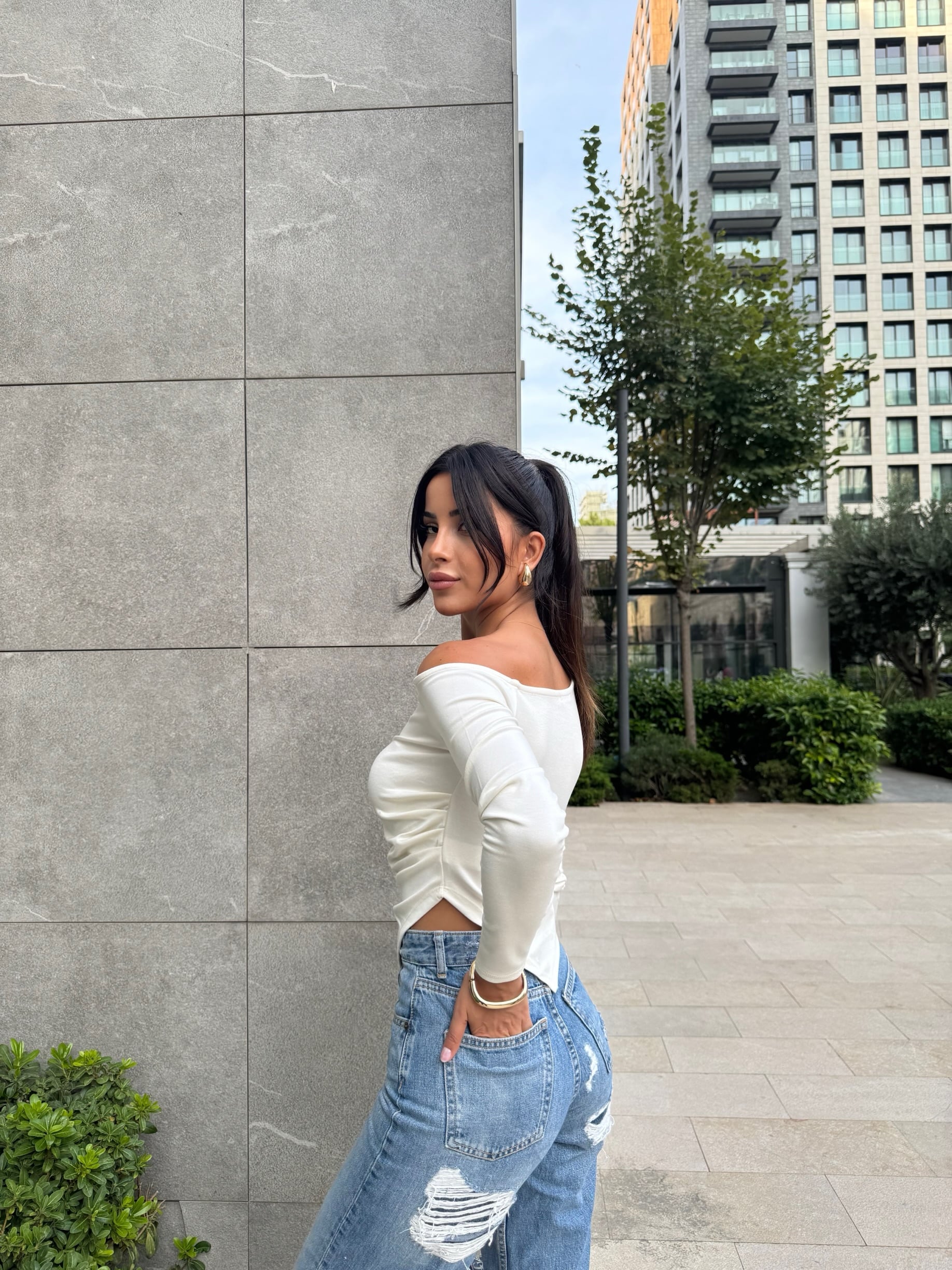 Edora Basic Chic