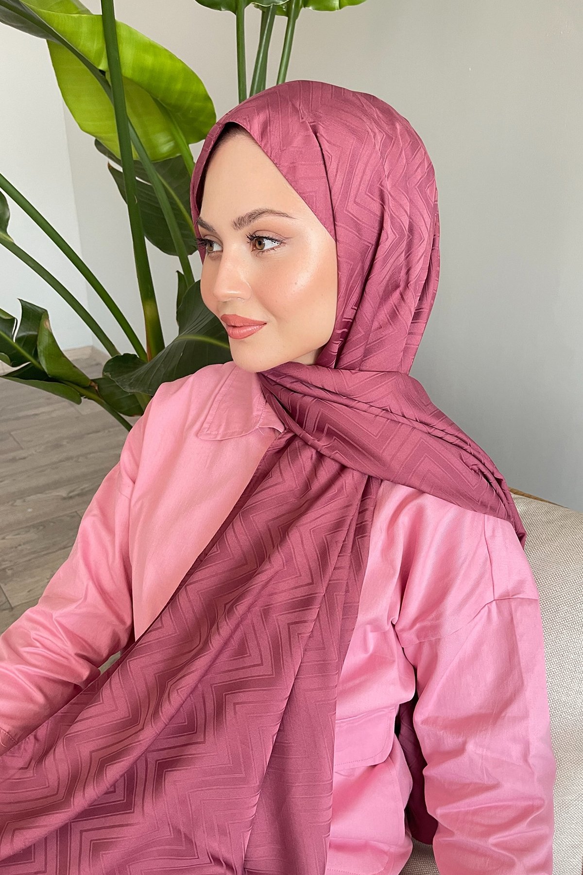 Zikzak Çizgili Koyu Pembe Jakar Şal