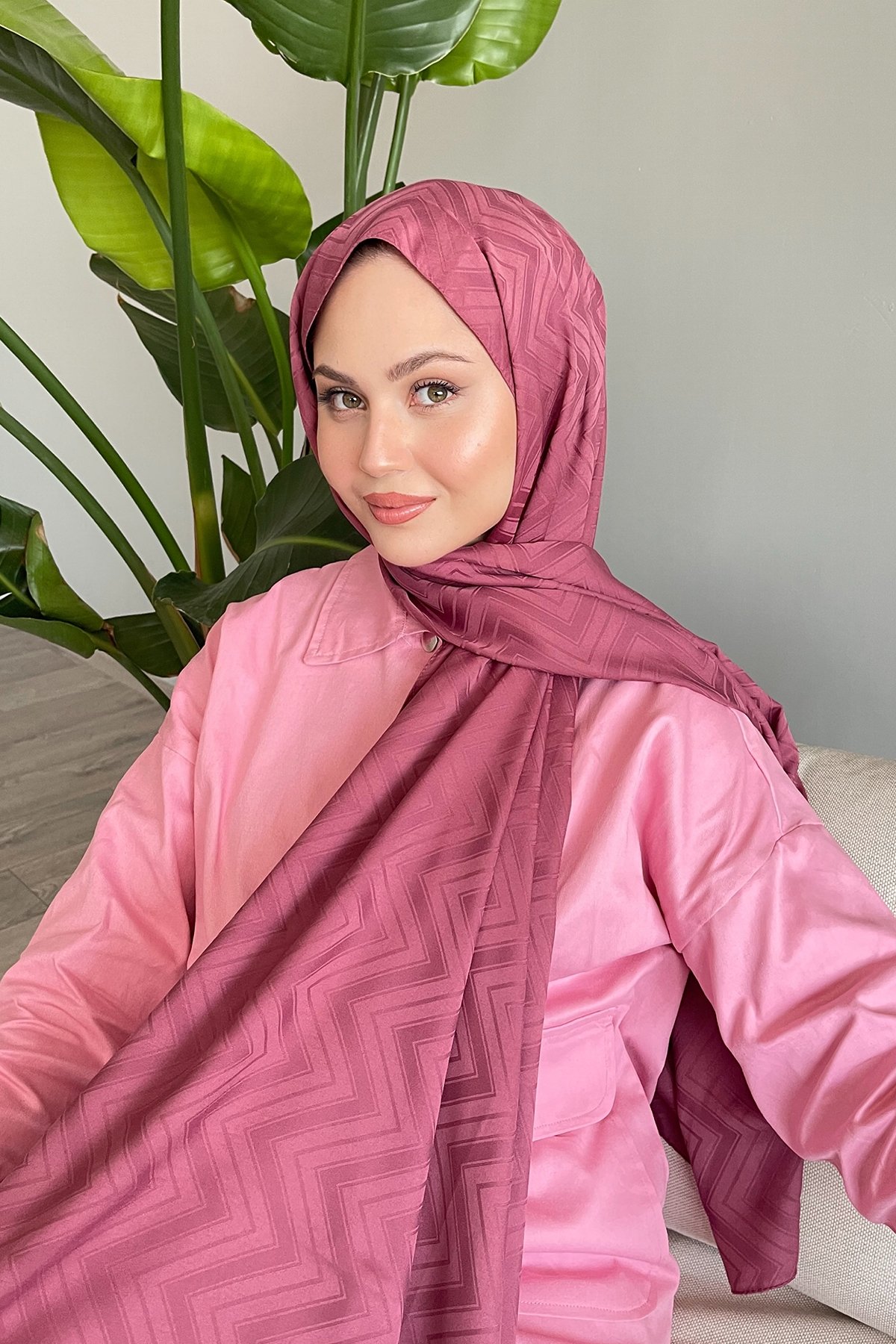 Zikzak Çizgili Koyu Pembe Jakar Şal