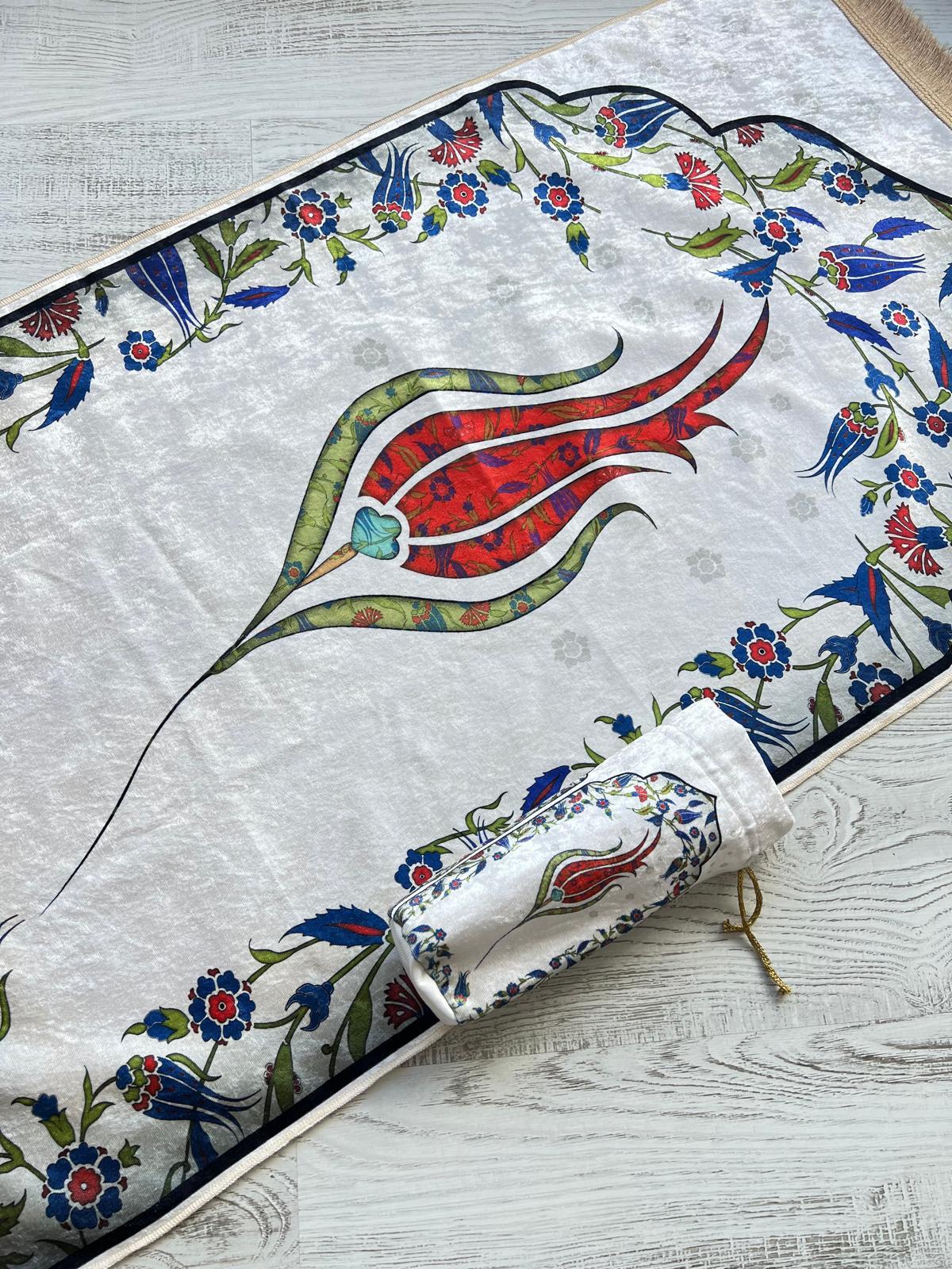 Torbalı Laleli Ebruli Seccade Mavi ve Kırmızı  Renk