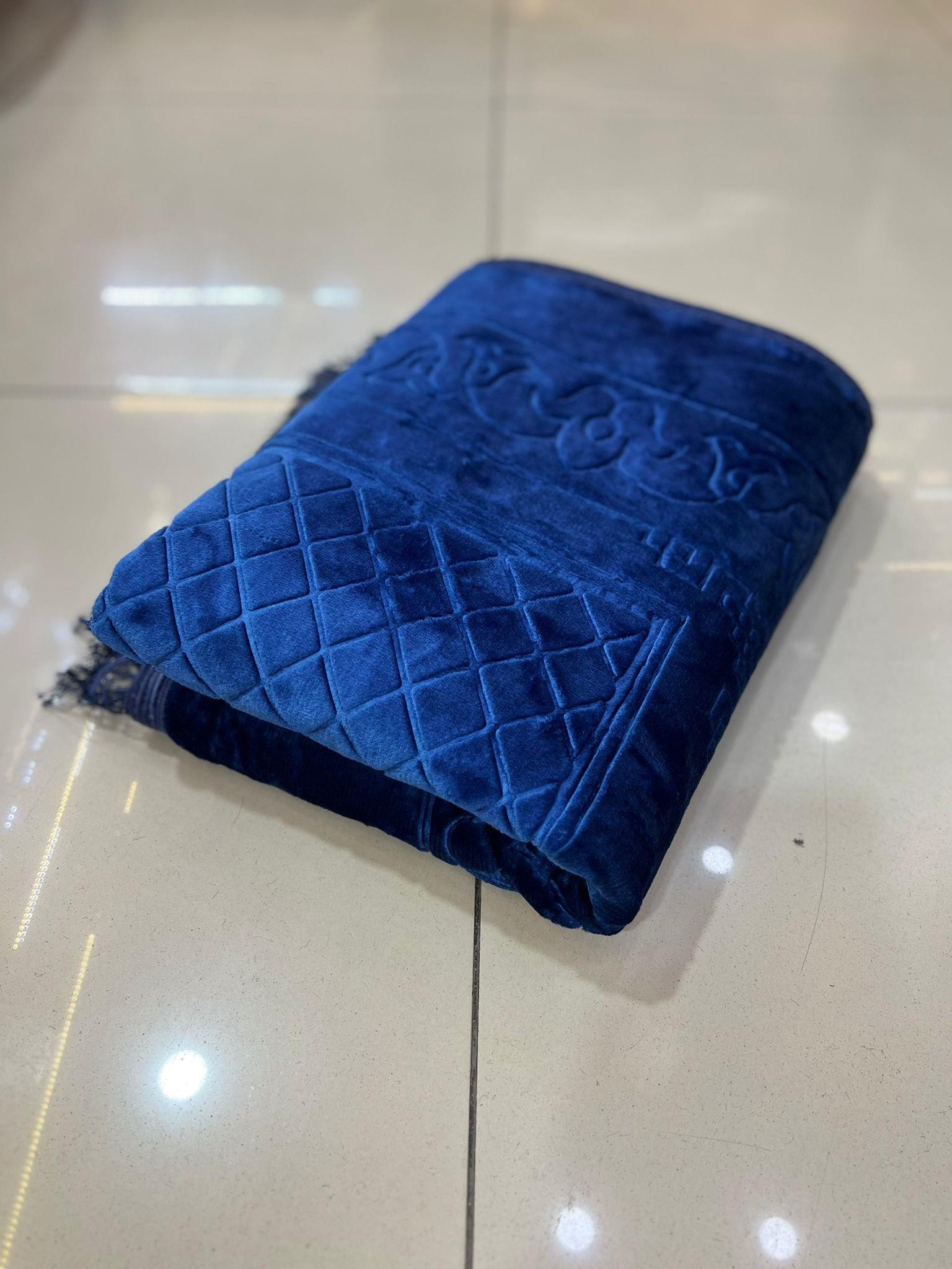 Yumuşak Puf Kalın Peluş Altı Kaymaz Taban Seccade