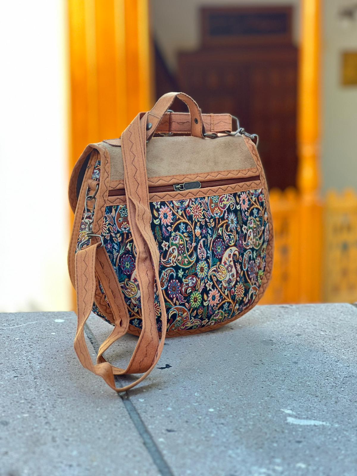 Oval Kalpli Üst Kapak Süet Deri Terme Dokuma Kumaş Etnik Çanta