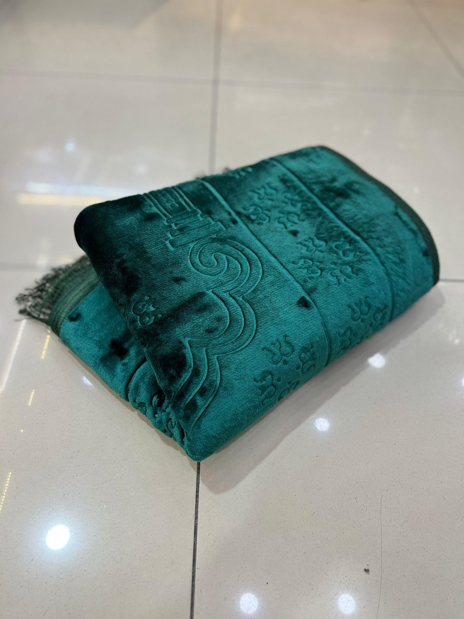 Yumuşak Puf Kalın Peluş Altı Kaymaz Taban Seccade