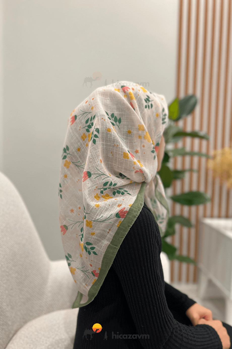 Yeşil Şeritli Yaprak Desen Başörtü