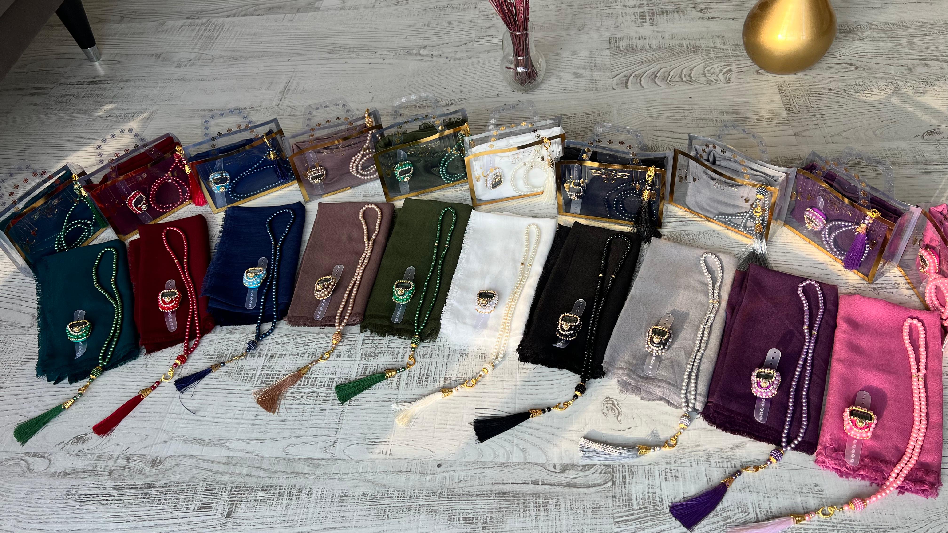 Varaklı Özel Çantalı Pamuklu Eşarp Seti - Beyaz