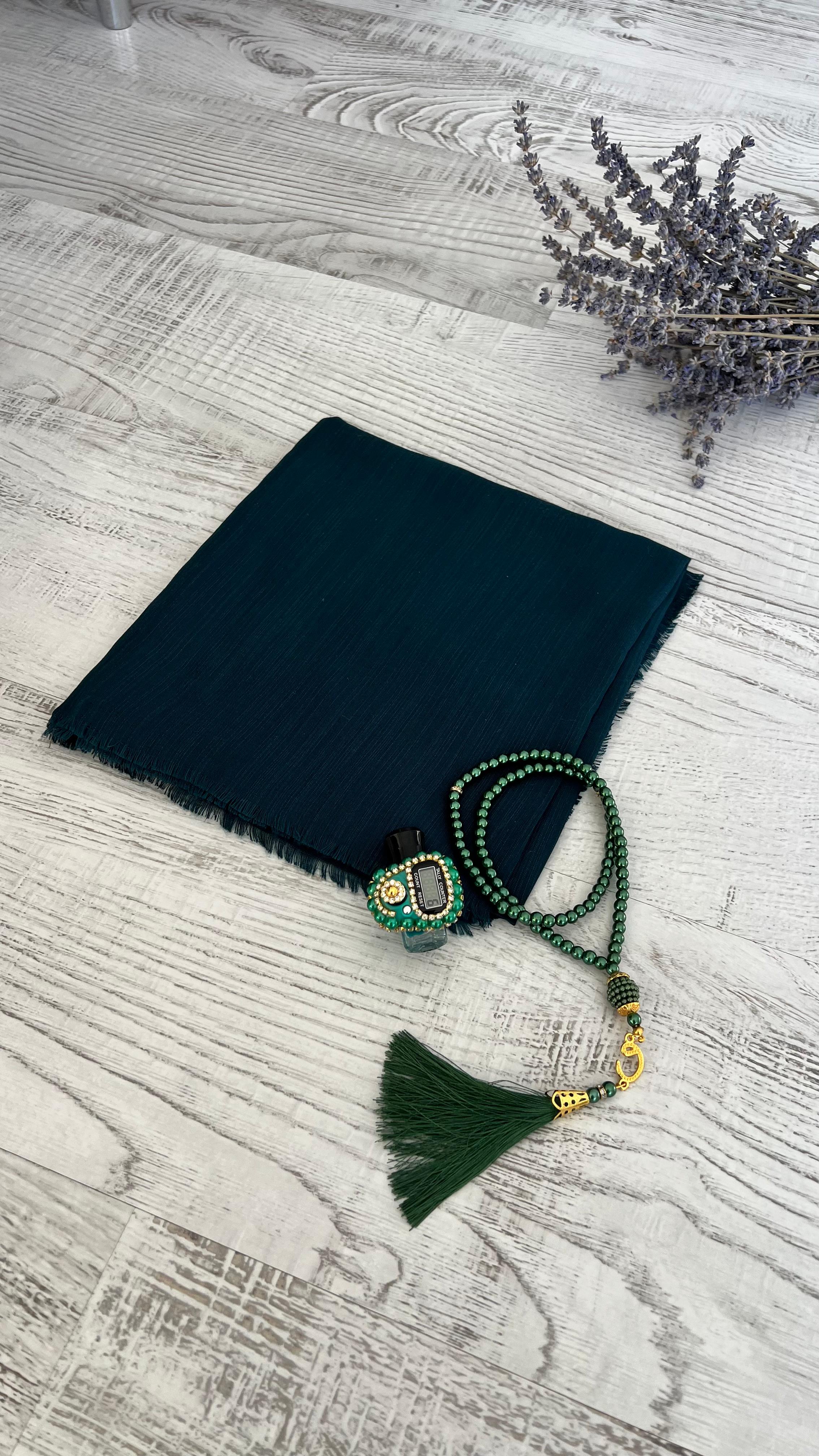 Varaklı Özel Çantalı Pamuklu Eşarp Seti - Zümrüt Yeşili