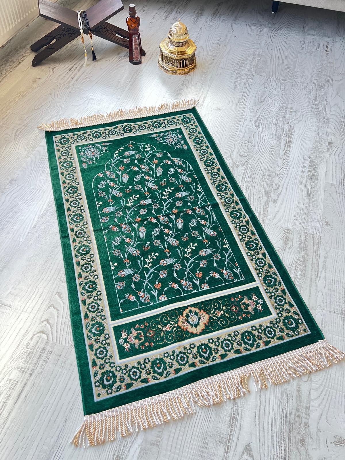 Sarmaşık Lale Model Dokuma Seccade (Yeşil)