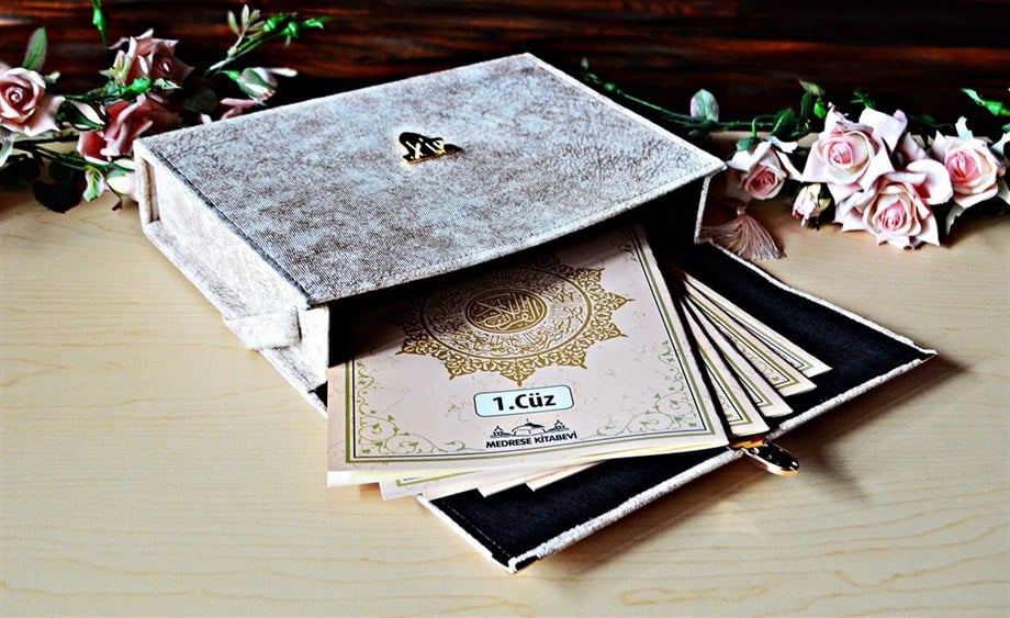 Kadife Çantalı 30 Cüz Kuranı Kerim