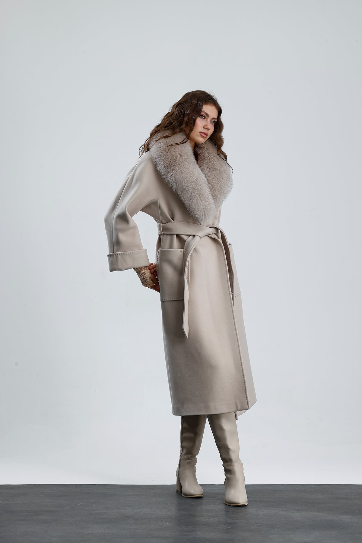 THE MAX Fur Shawl